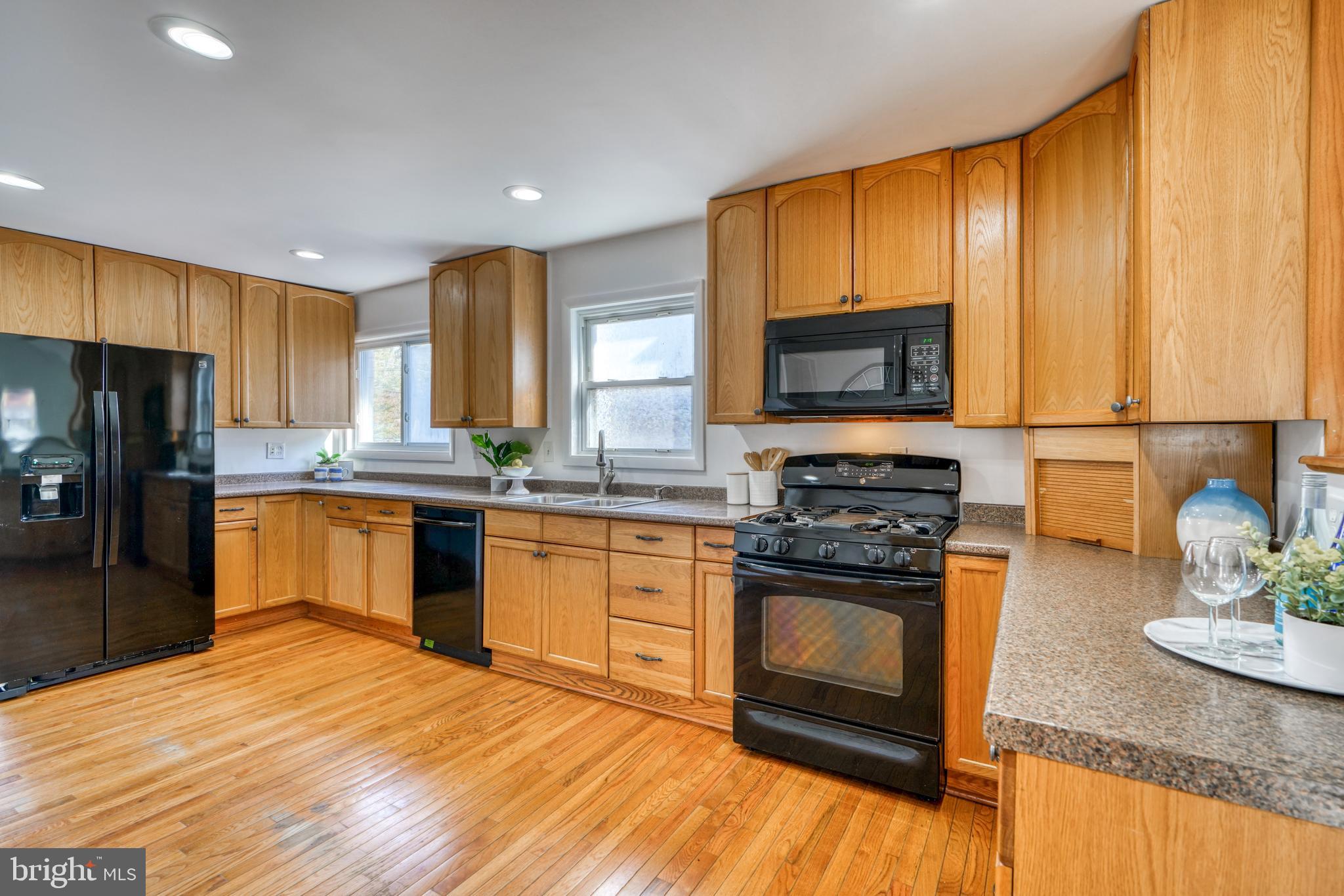 WHEATON WOODS - Residential