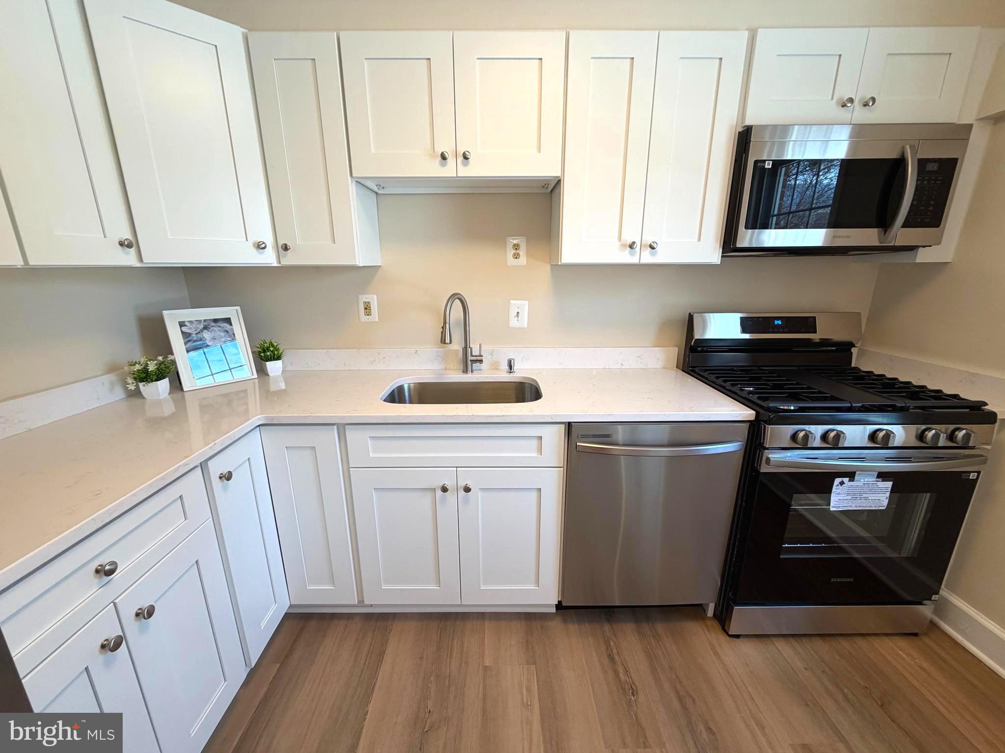 BELLE VIEW CONDOMINIUMS - Residential