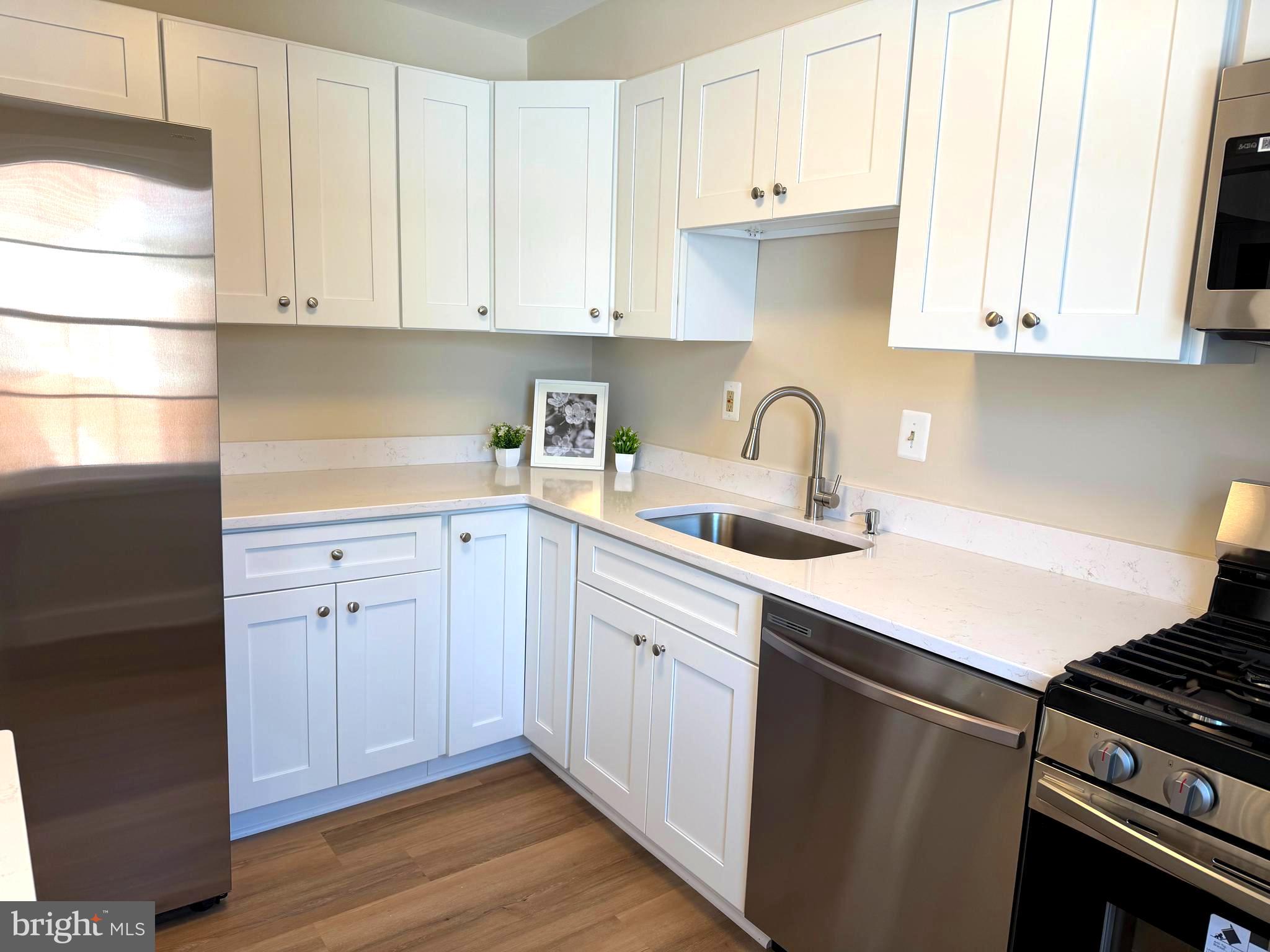 BELLE VIEW CONDOMINIUMS - Residential