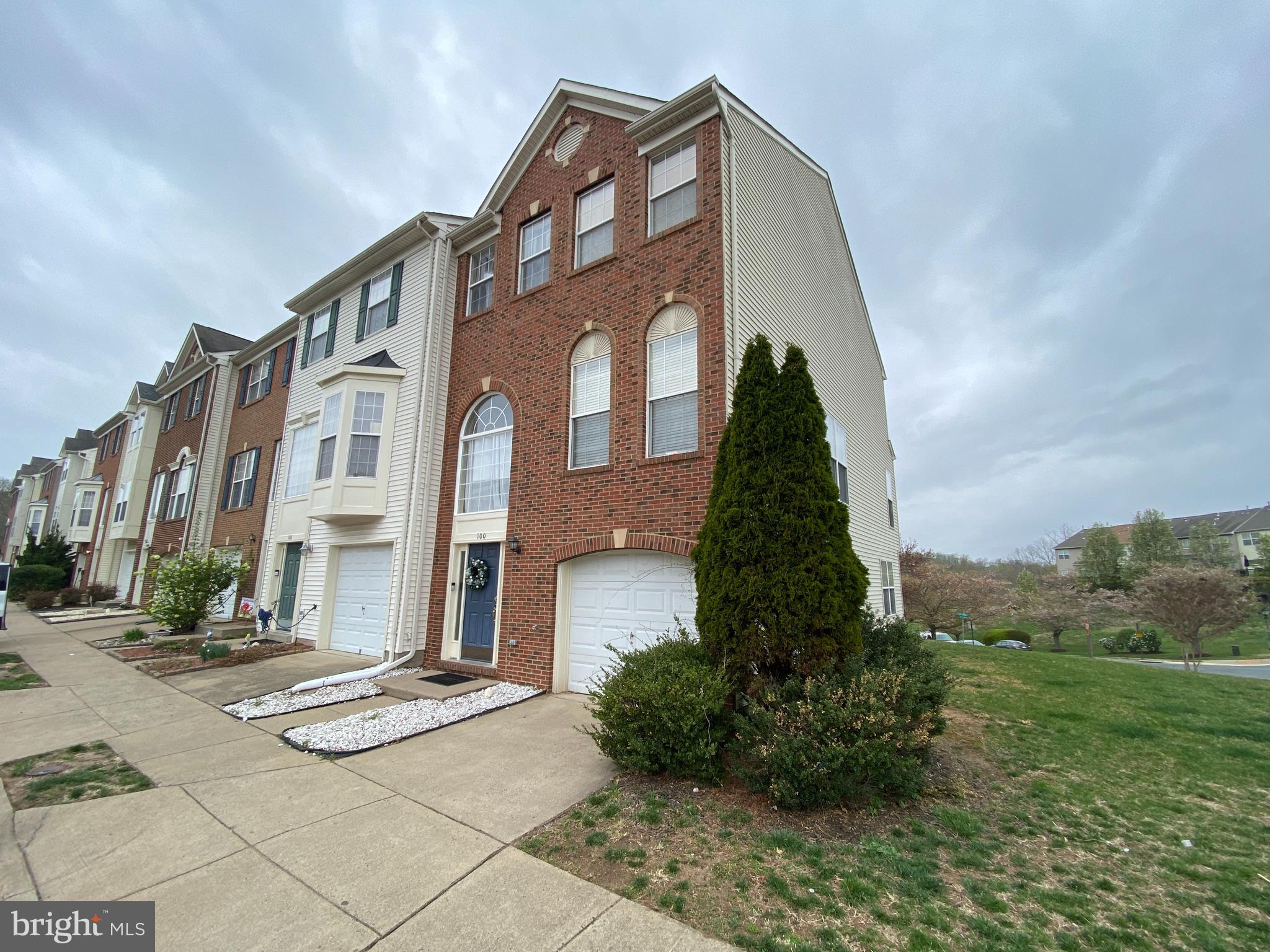 DOGWOODS - Residential Lease