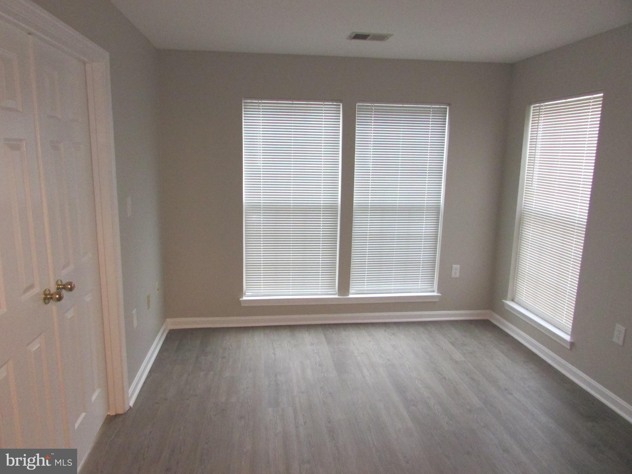 SILVERBROOK WOOD - Residential Lease