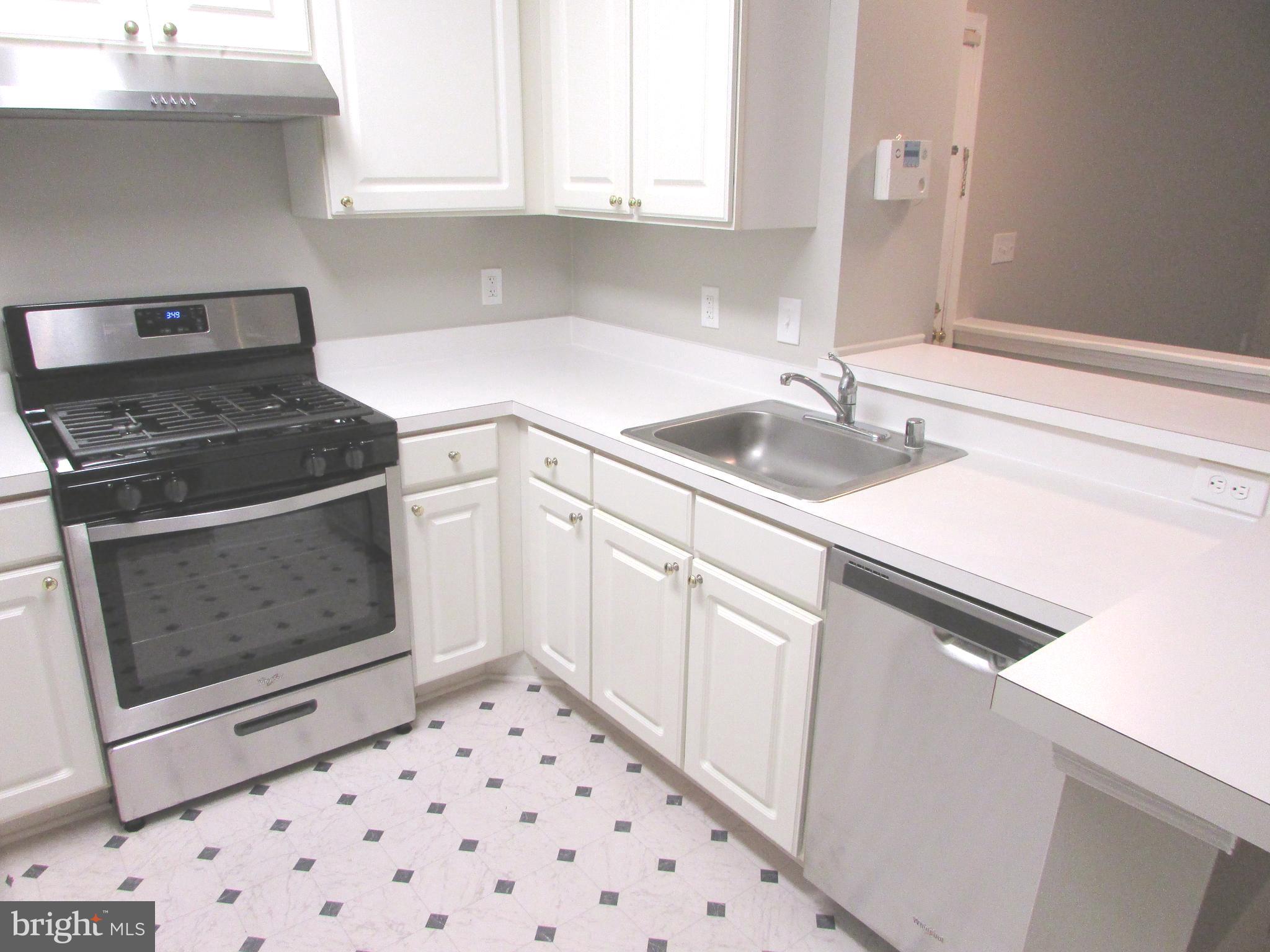 SILVERBROOK WOOD - Residential Lease