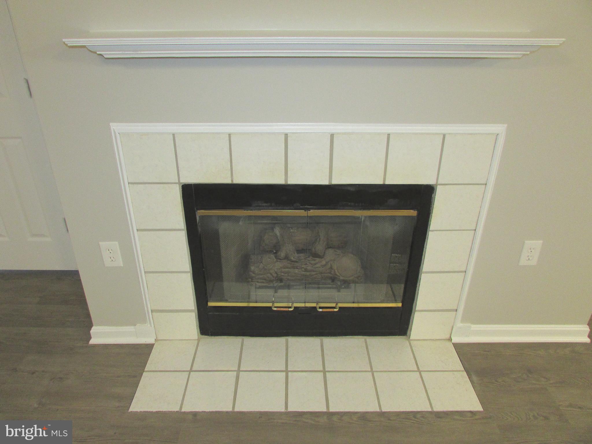 SILVERBROOK WOOD - Residential Lease