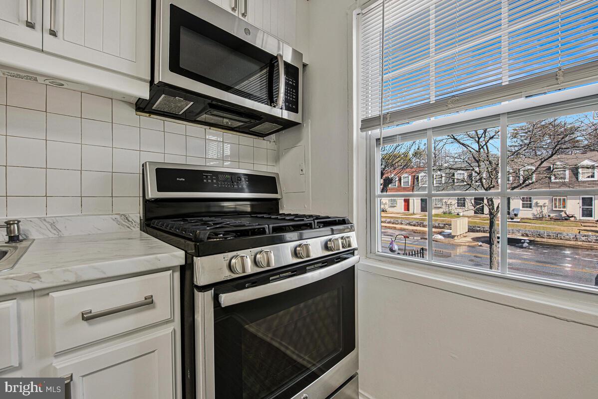 WINDMILL SQUARE - Residential