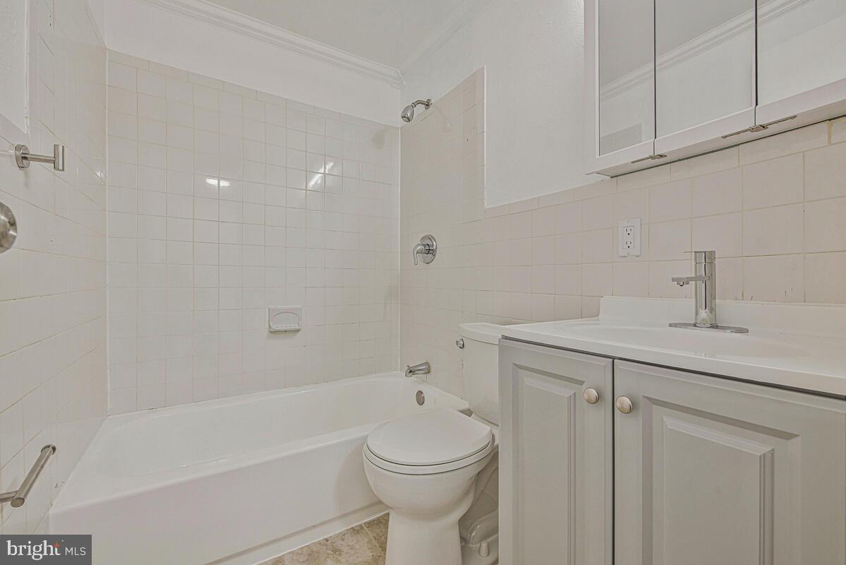 WINDMILL SQUARE - Residential