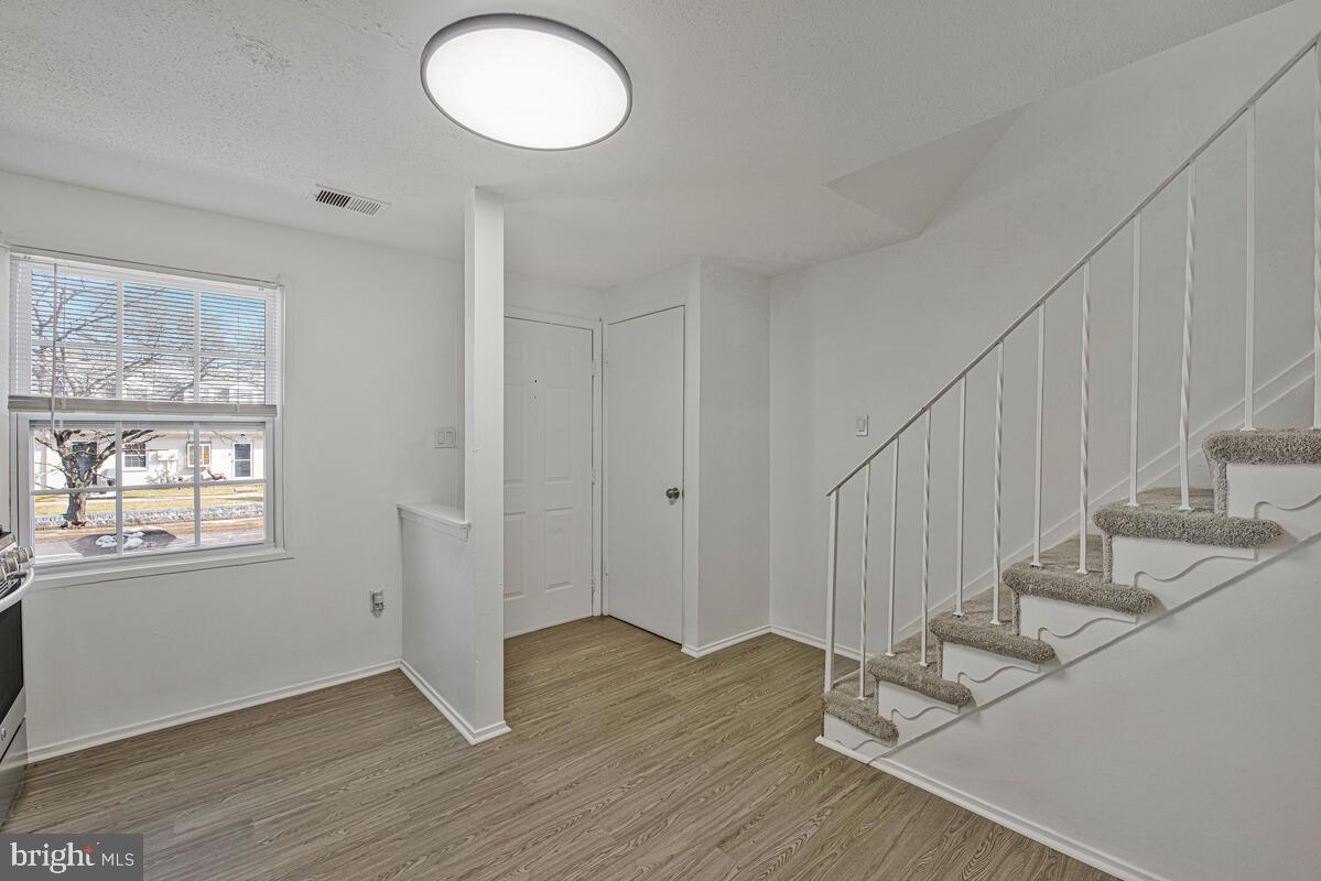 WINDMILL SQUARE - Residential