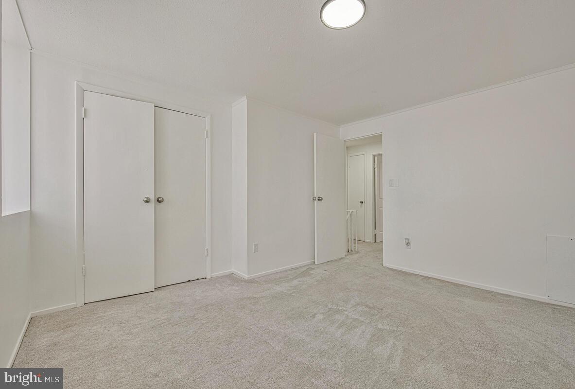 WINDMILL SQUARE - Residential