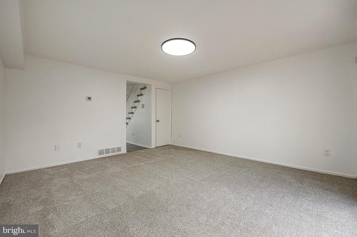 WINDMILL SQUARE - Residential