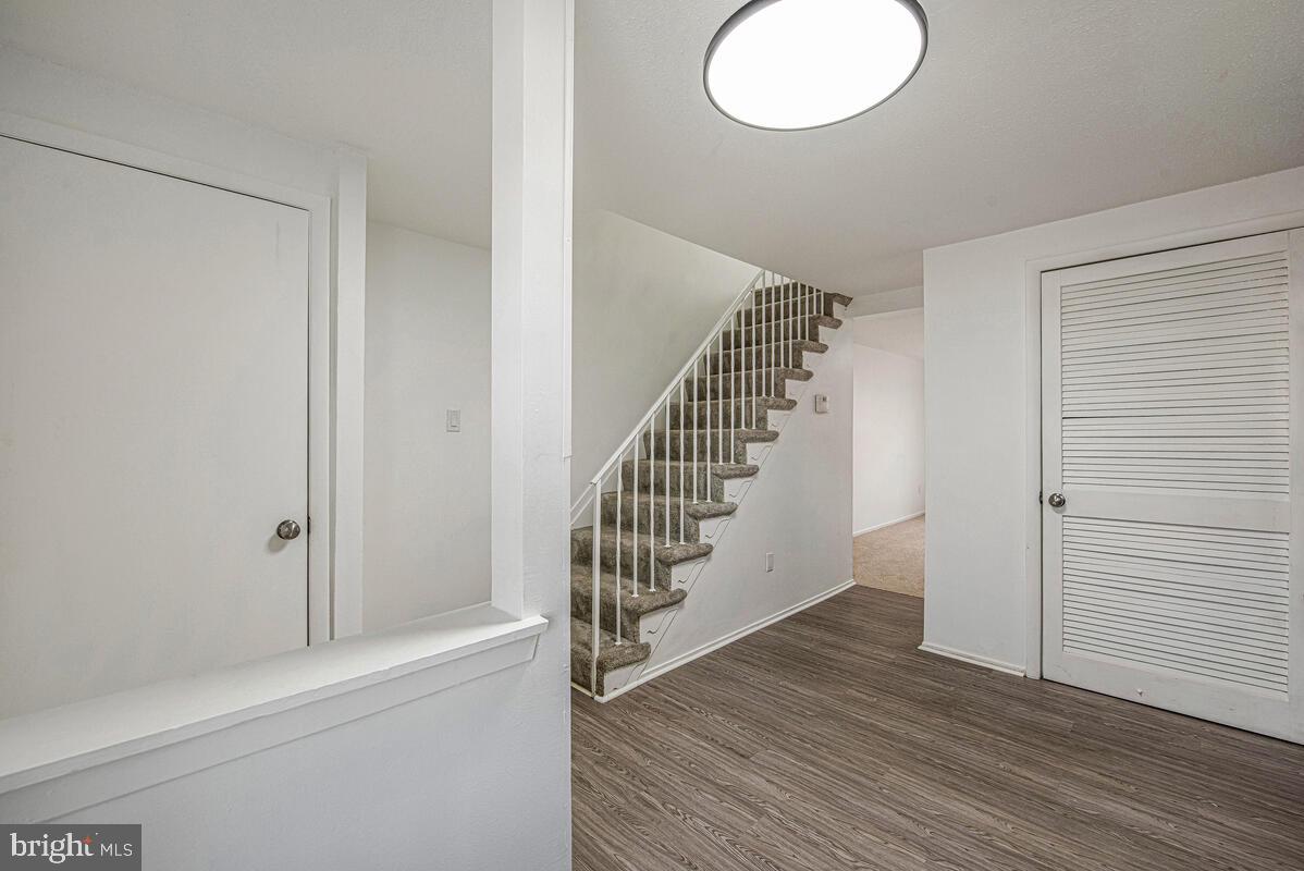 WINDMILL SQUARE - Residential