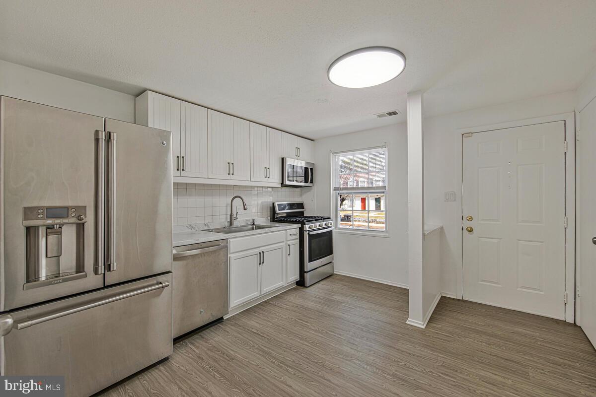 WINDMILL SQUARE - Residential