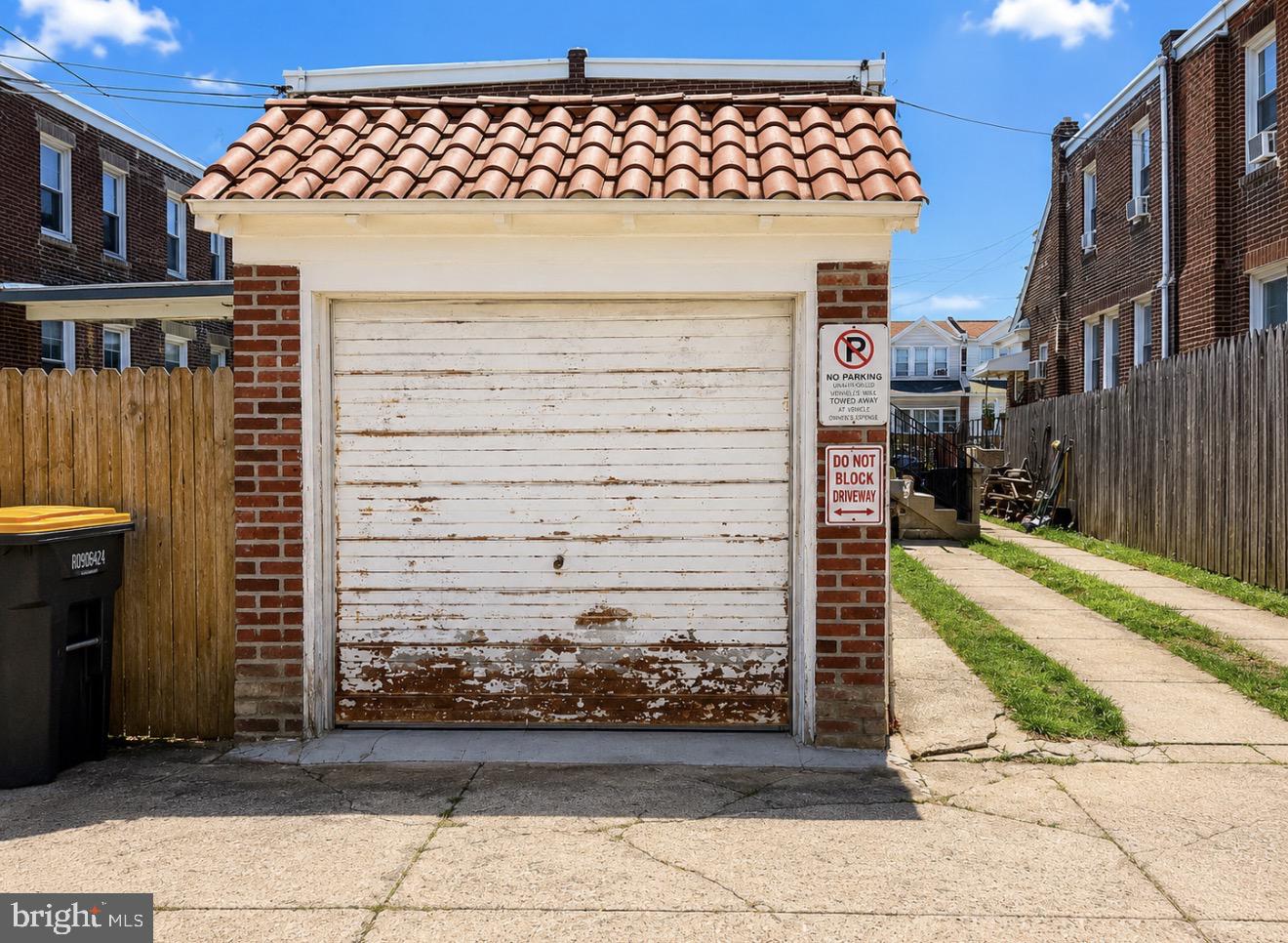 1923 HARTEL AVENUE