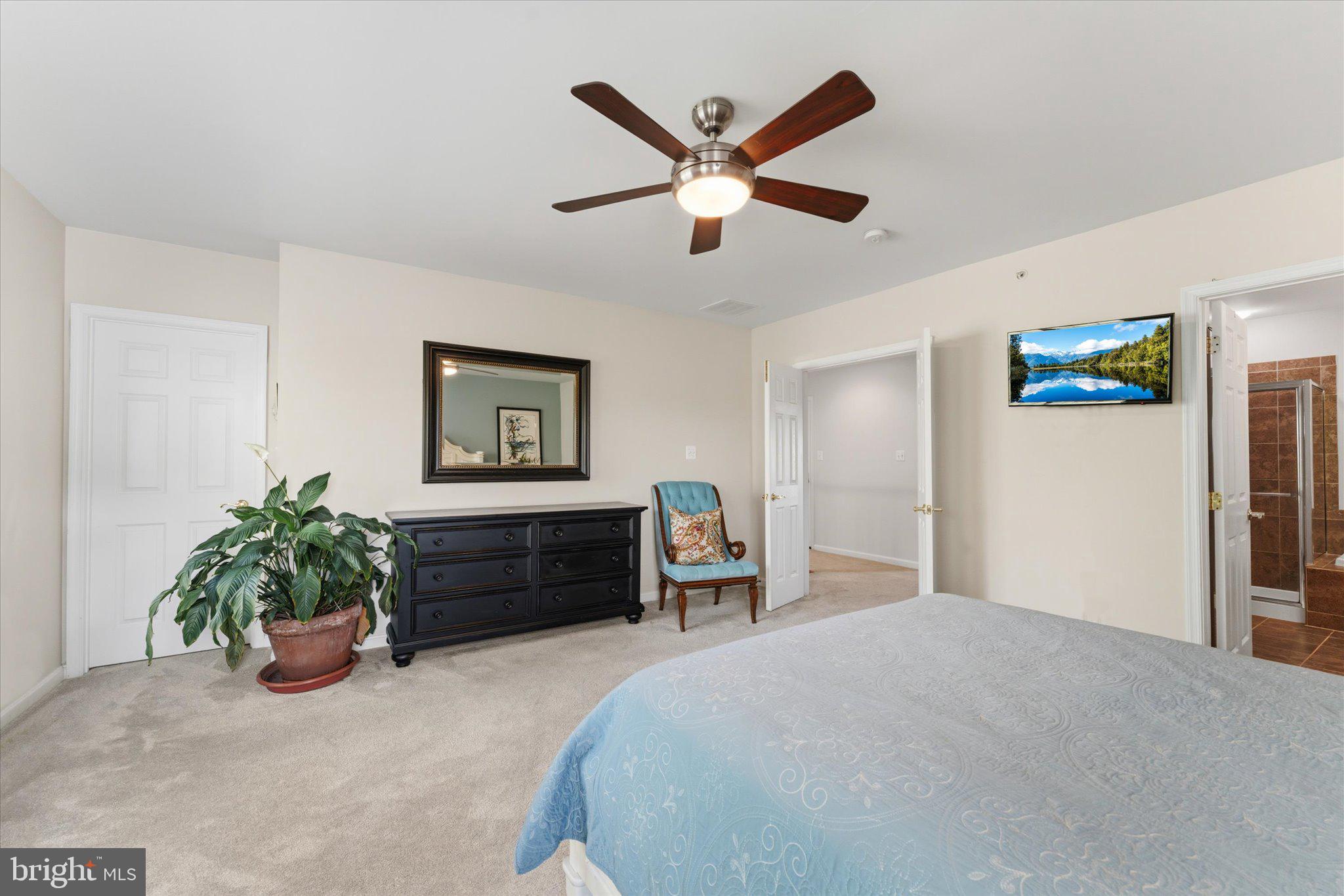 RESIDENCES AT LANSDOWNE - Residential