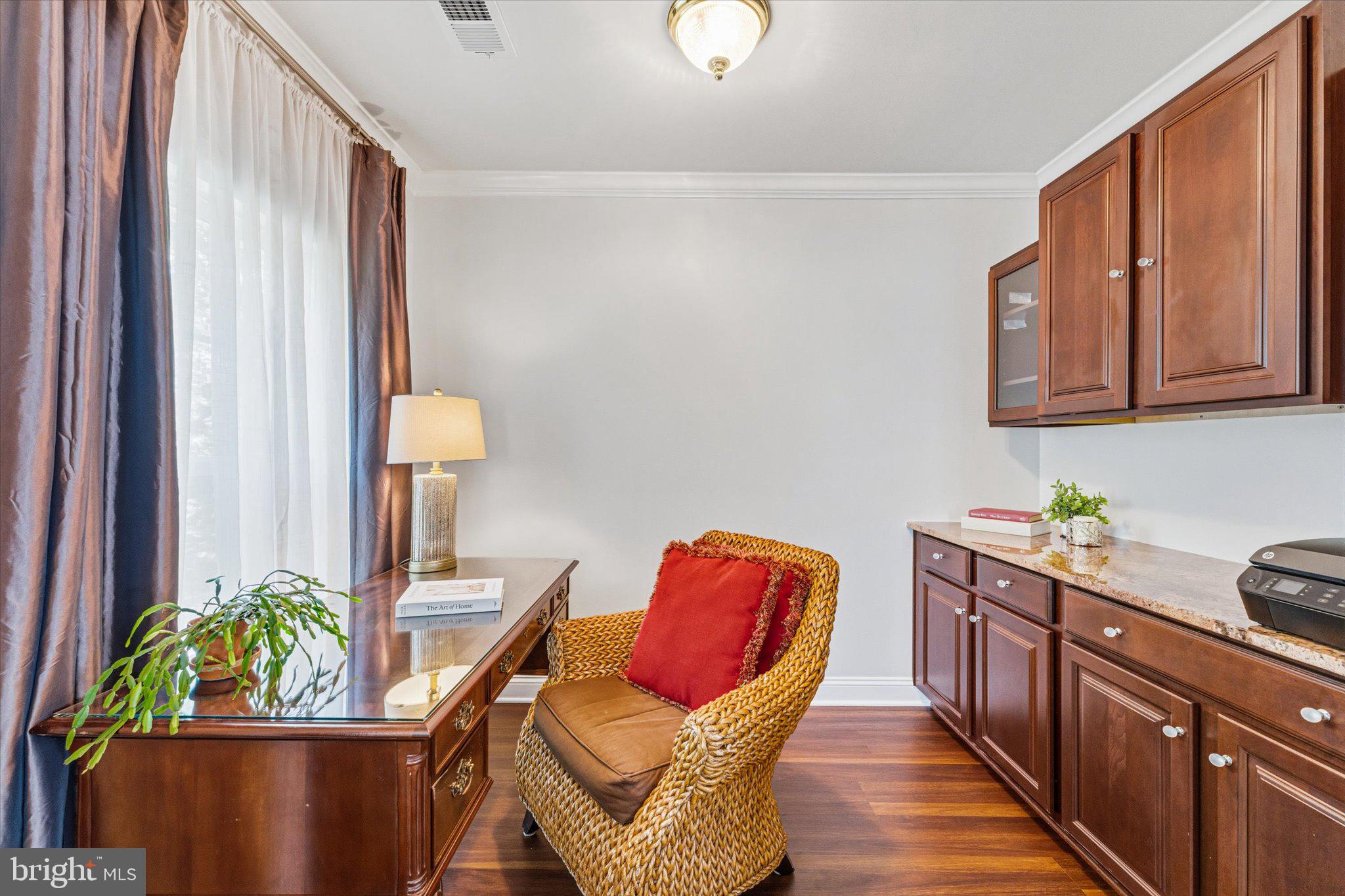 RESIDENCES AT LANSDOWNE - Residential