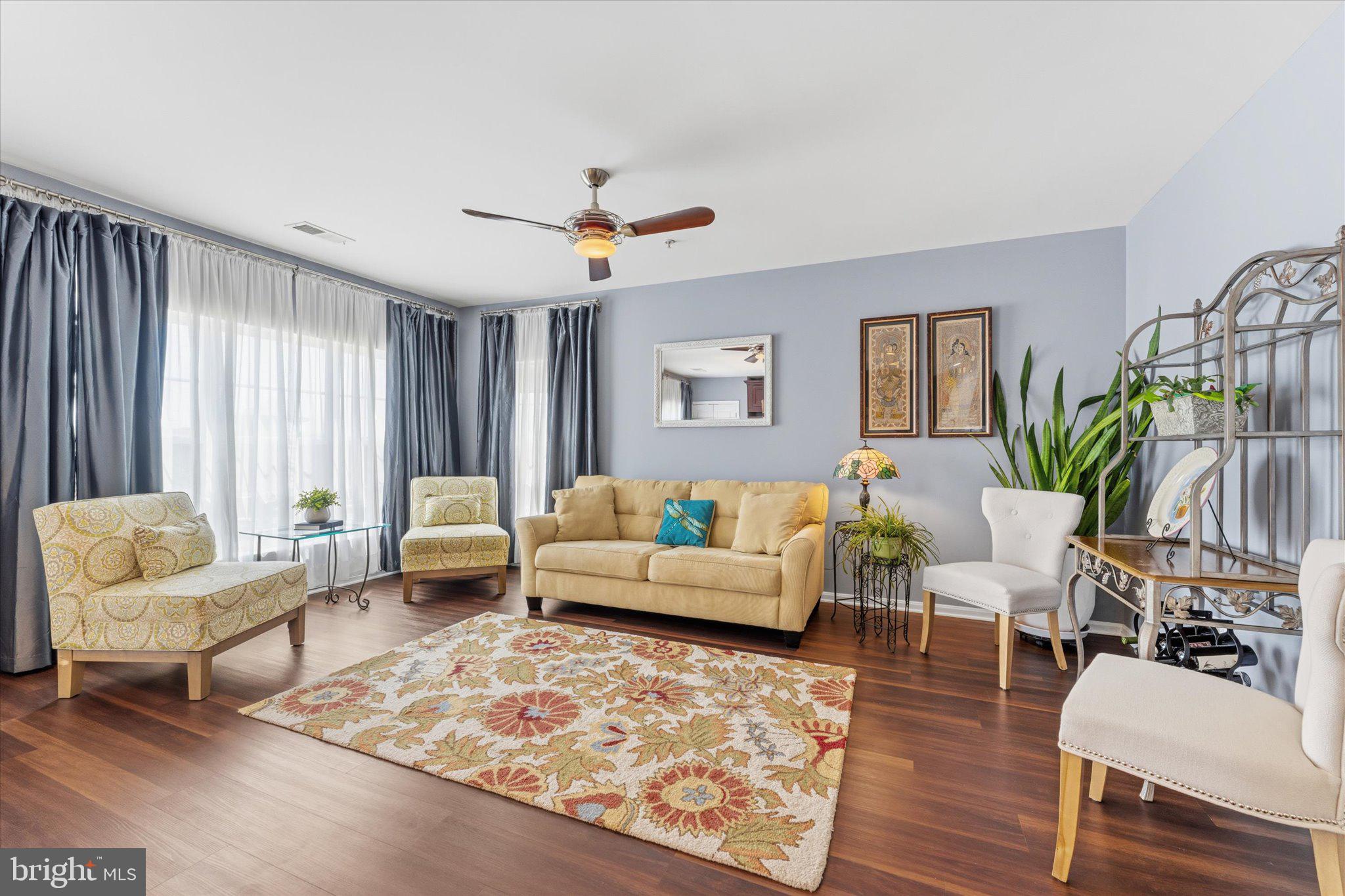 RESIDENCES AT LANSDOWNE - Residential
