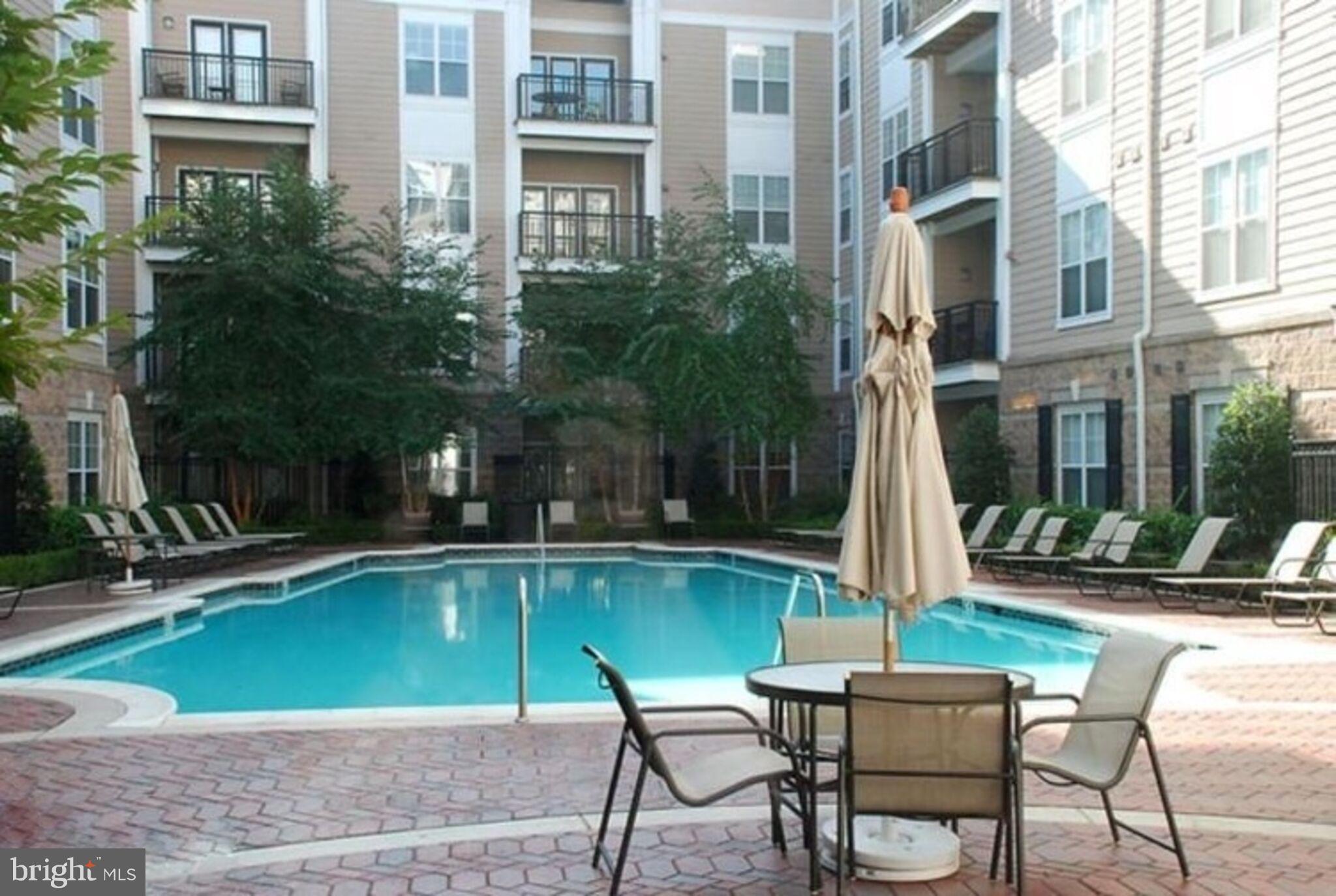 FITZ AT ROCKVILLE TOWN C - Residential