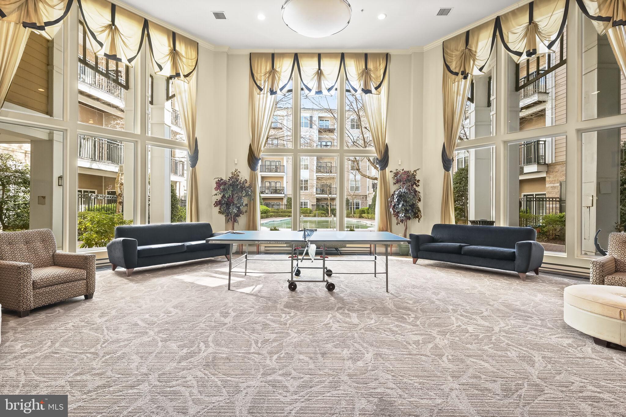 FITZ AT ROCKVILLE TOWN C - Residential