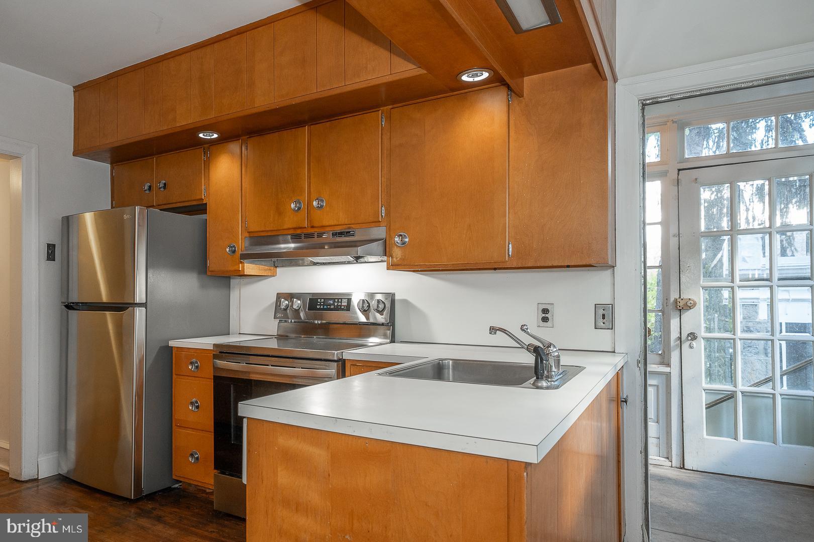 ELKINS PARK - Residential