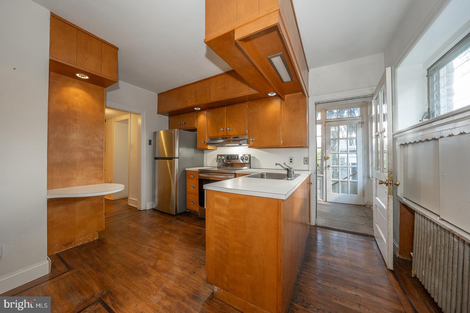 ELKINS PARK - Residential