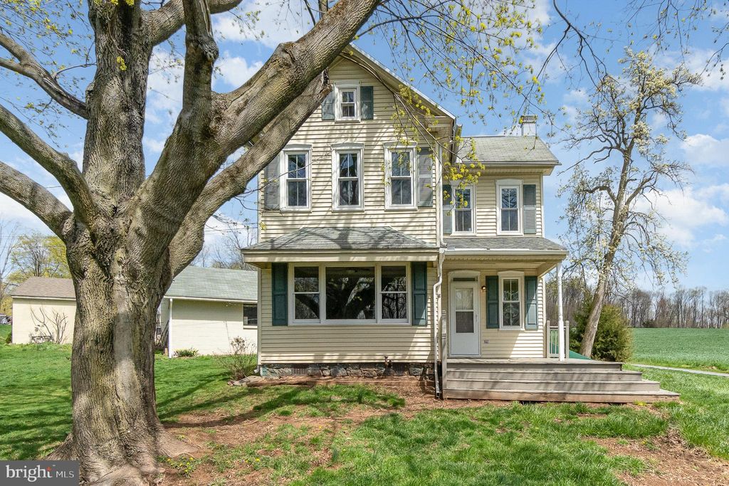 Photo of 2392 Mountain Road, MANHEIM, PA 17545 (MLS # PALA2066910)