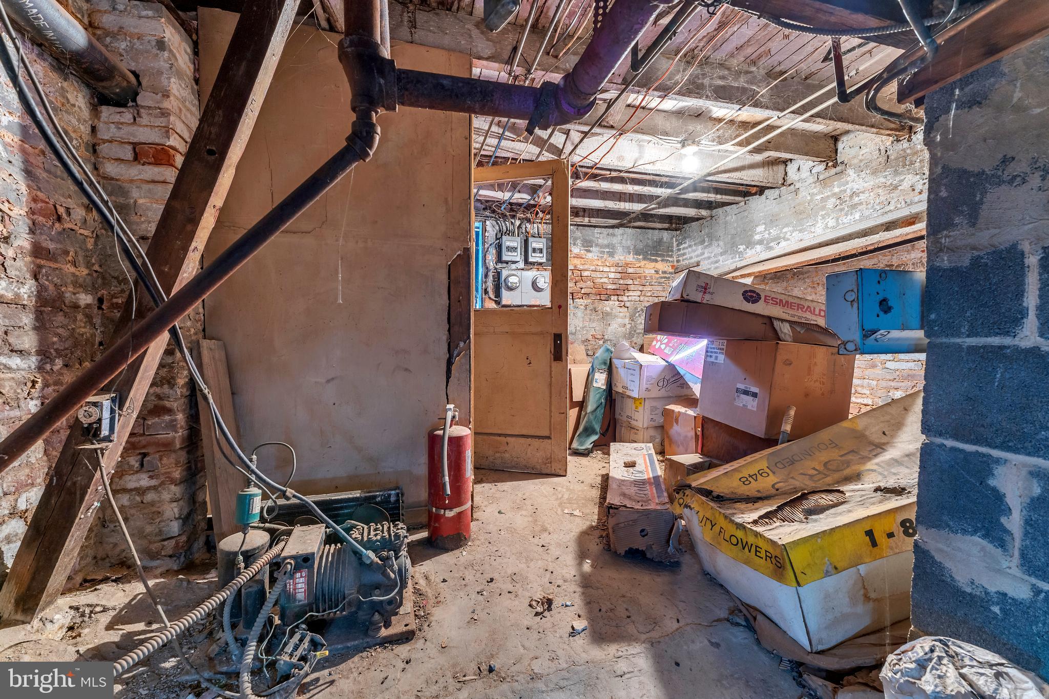 BROADWAY EAST - Residential