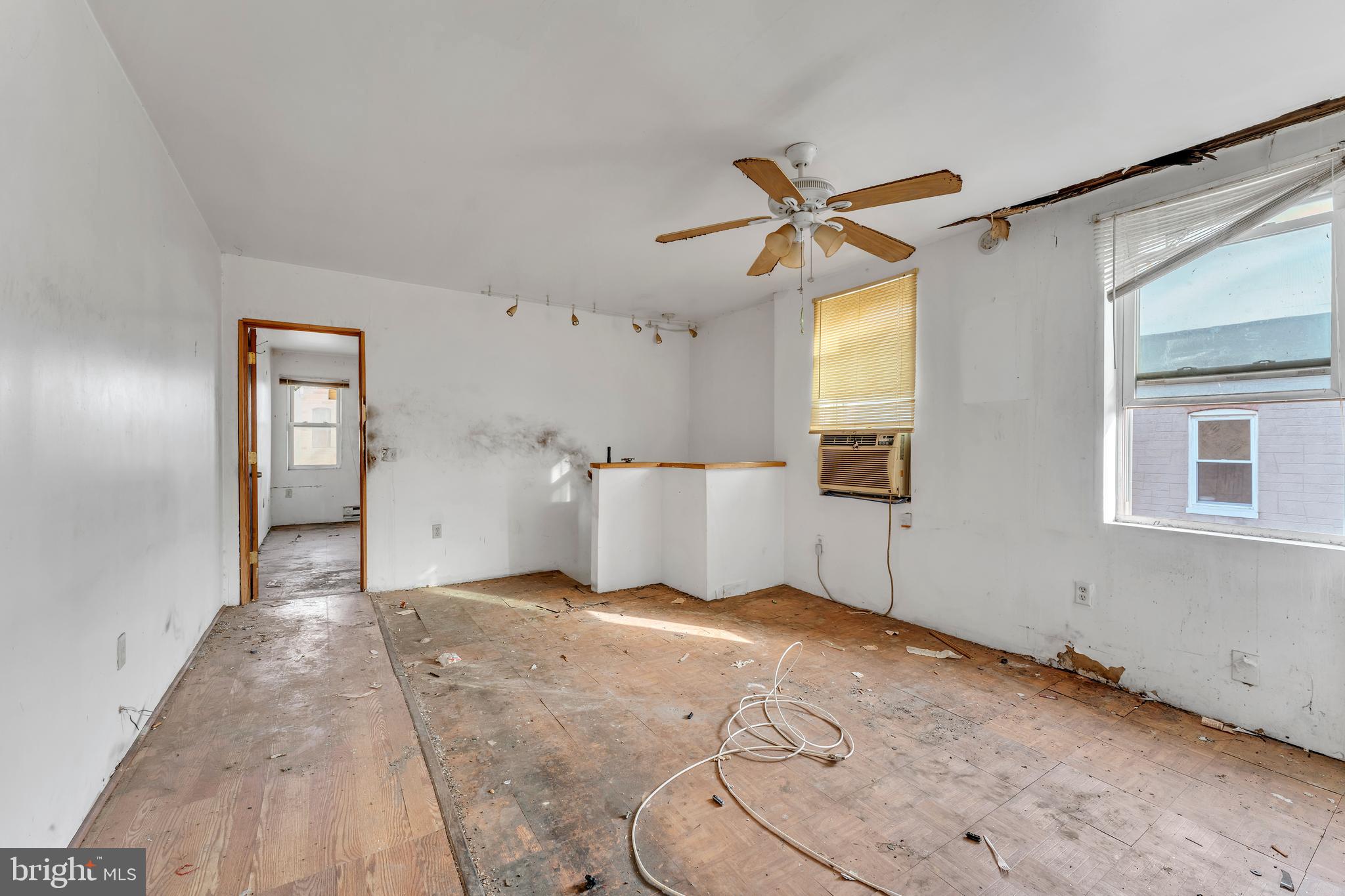 BROADWAY EAST - Residential