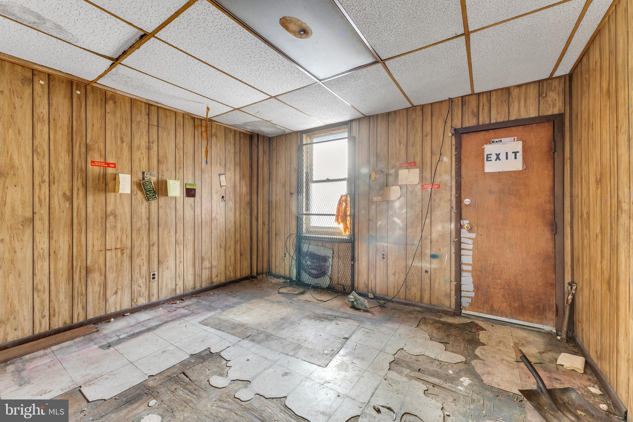 BROADWAY EAST - Residential