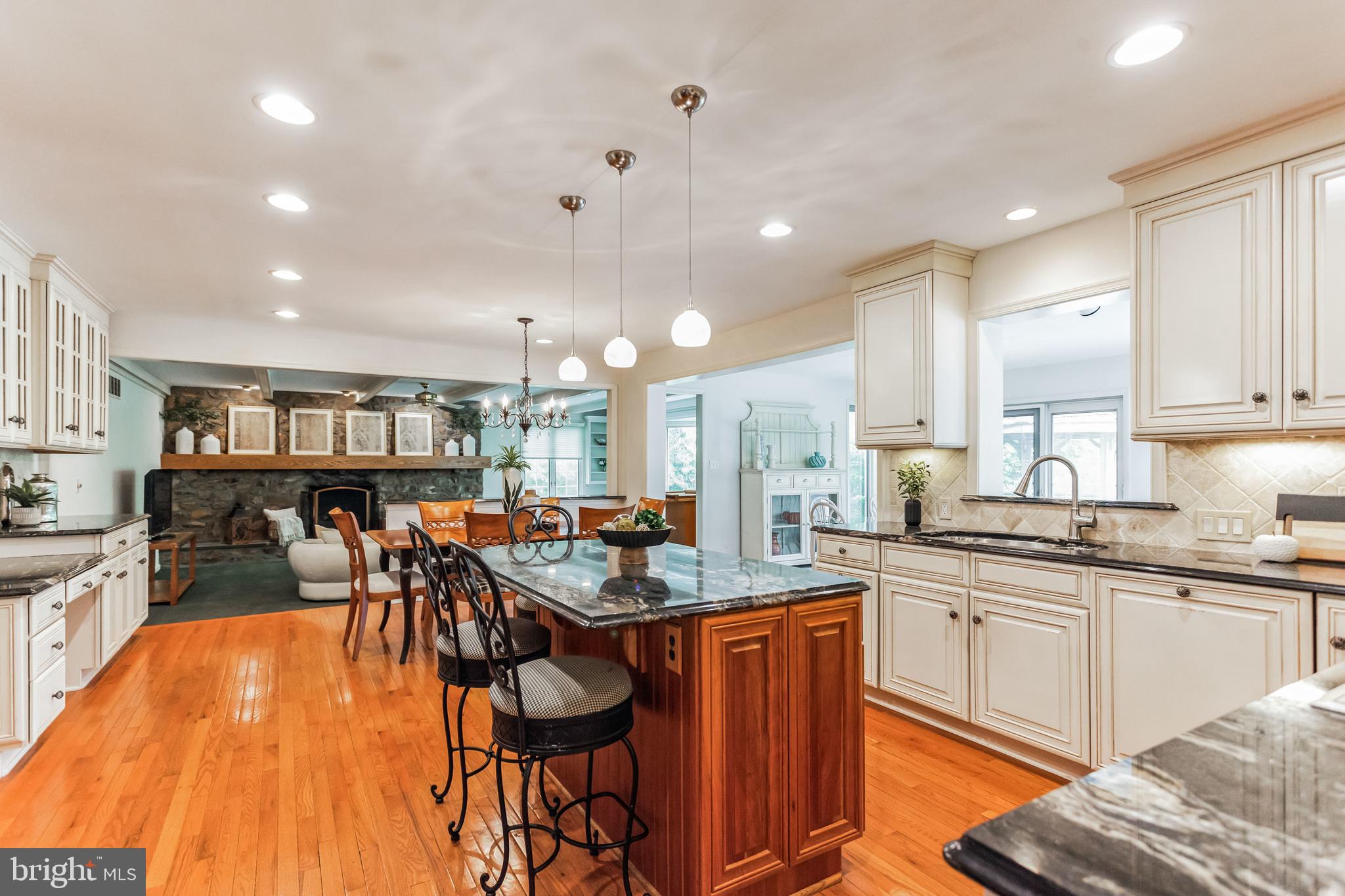 COLLEGE PARK - Residential