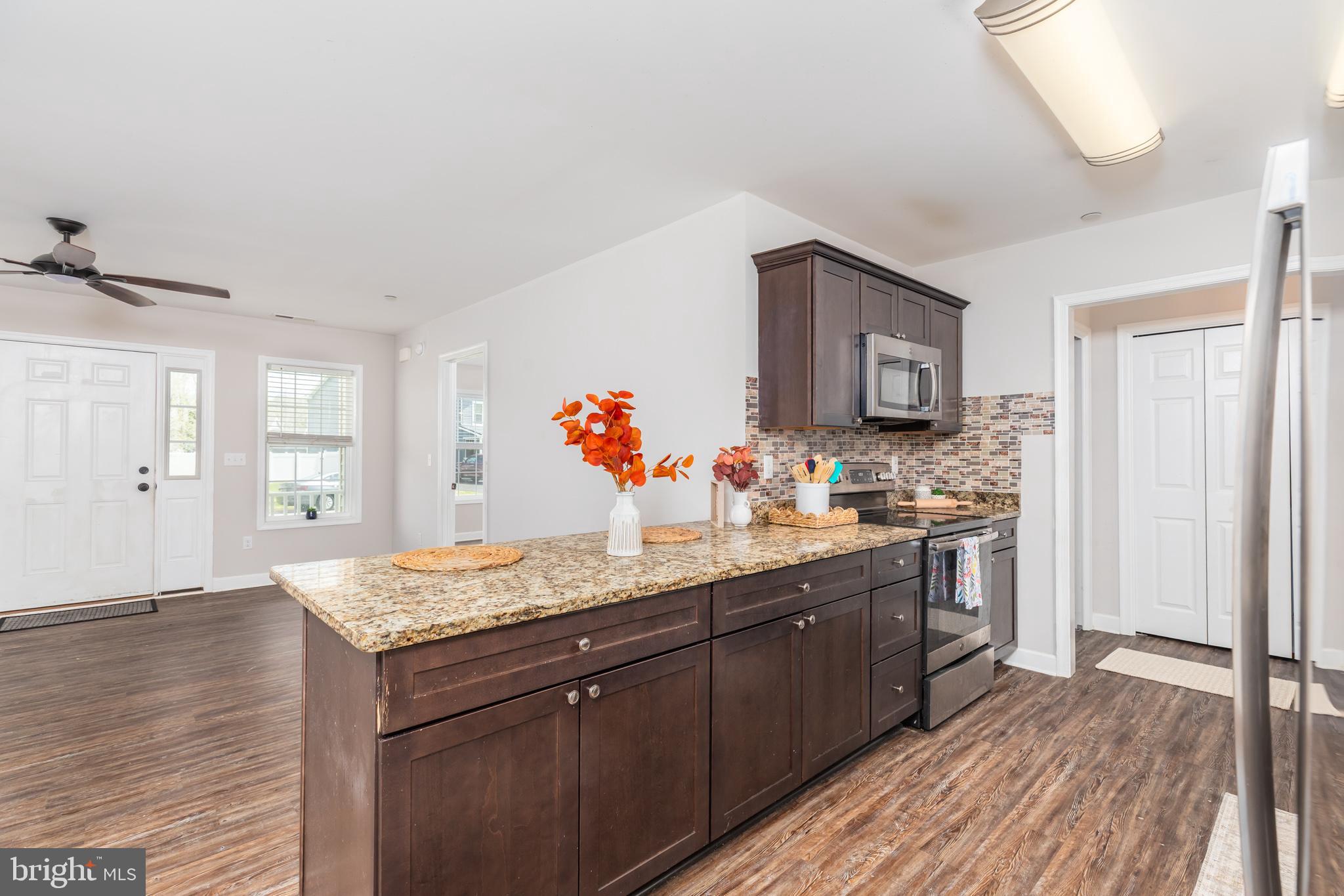 ARCADIA VILLAGE - Residential