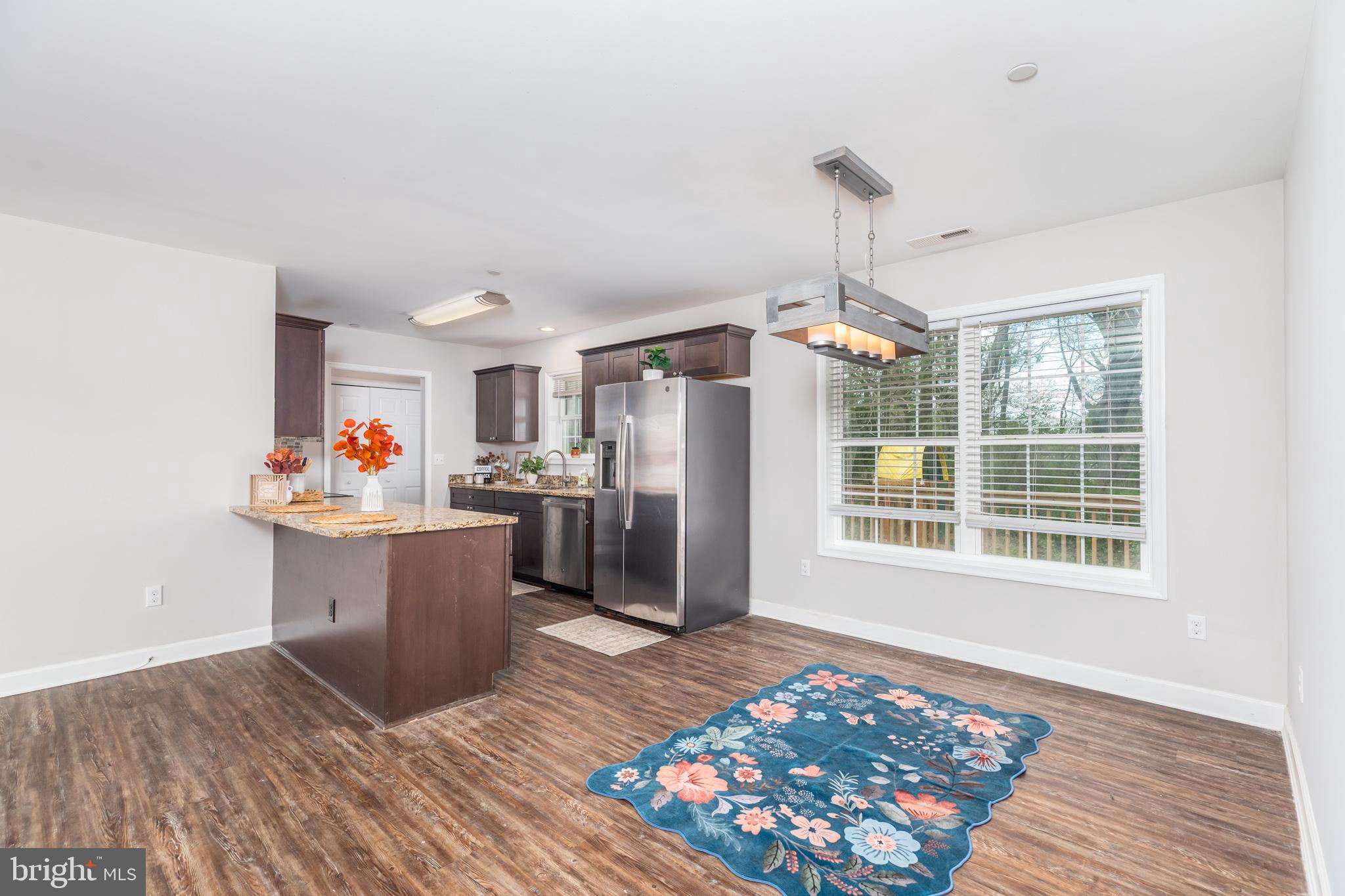 ARCADIA VILLAGE - Residential