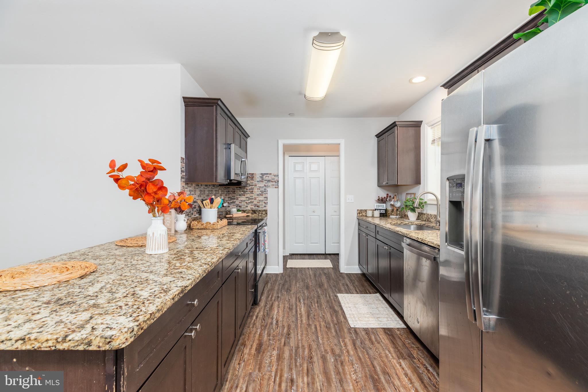 ARCADIA VILLAGE - Residential