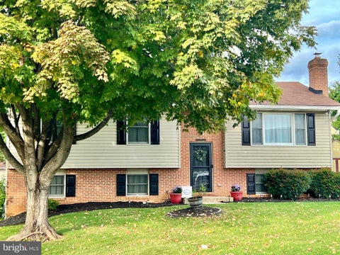 Photo of 714 Snowfall Way, WESTMINSTER, MD 21157 (MLS # MDCR2038170)
