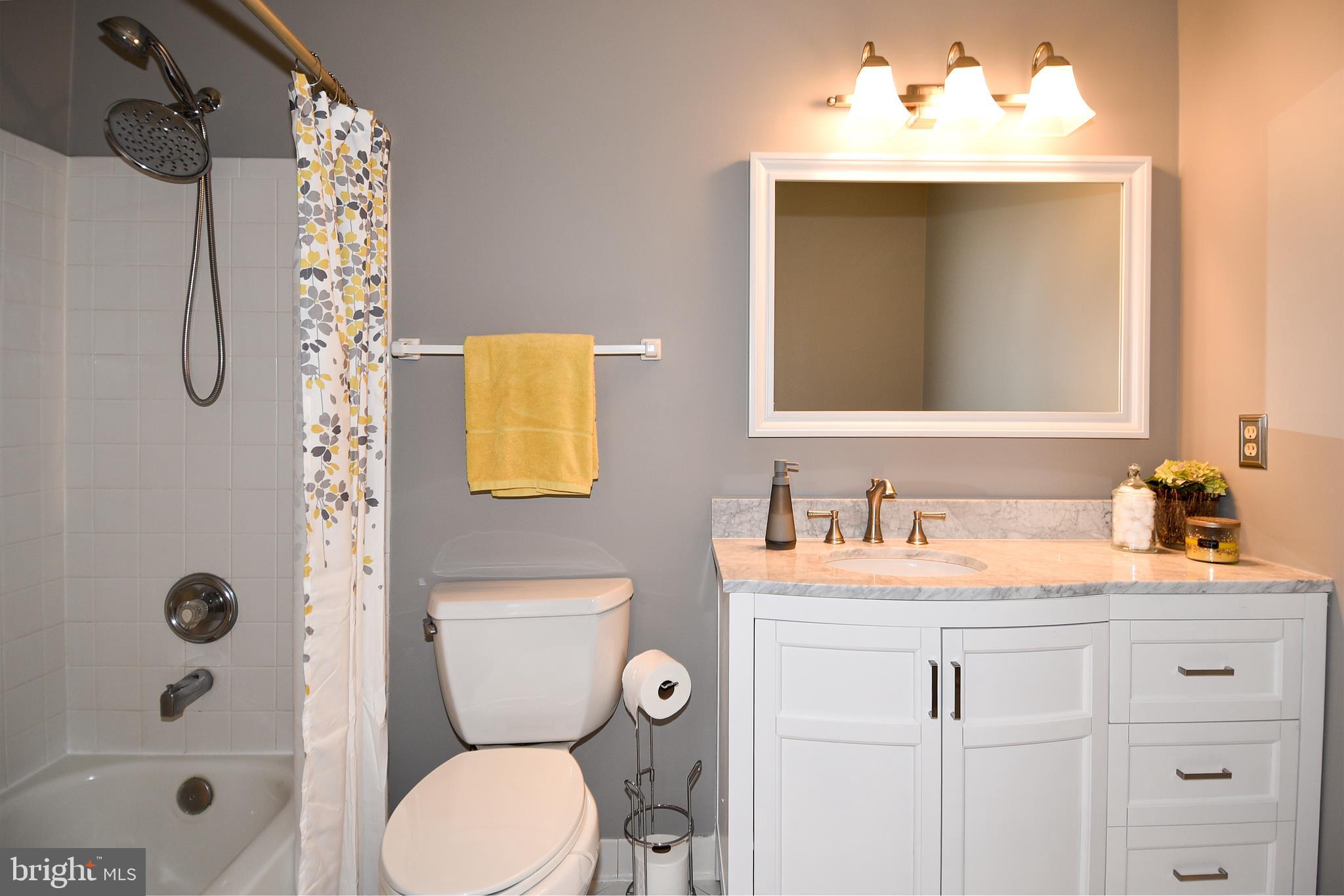 NEWPORT ESTATES - Residential