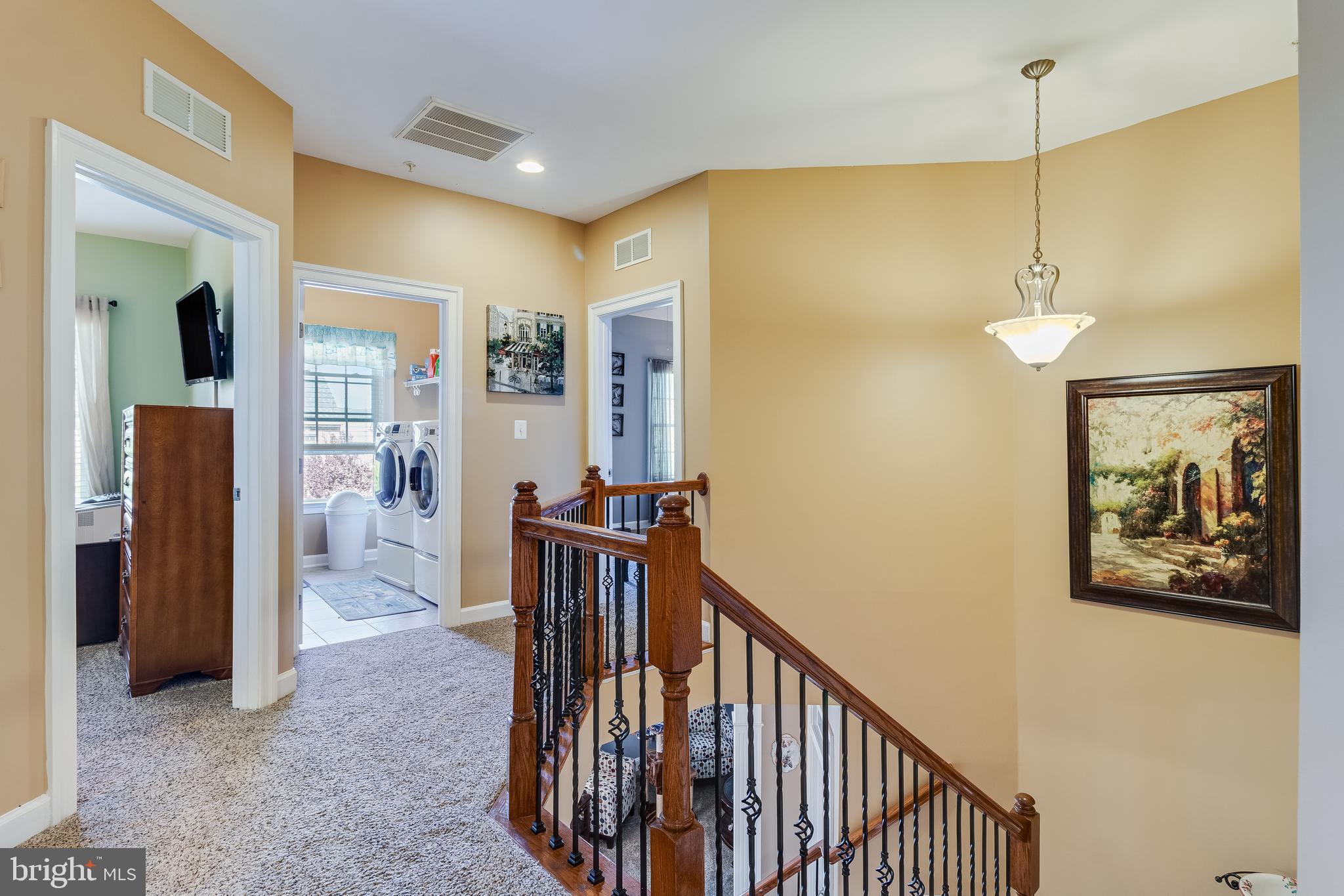 OAK CREEK - Residential