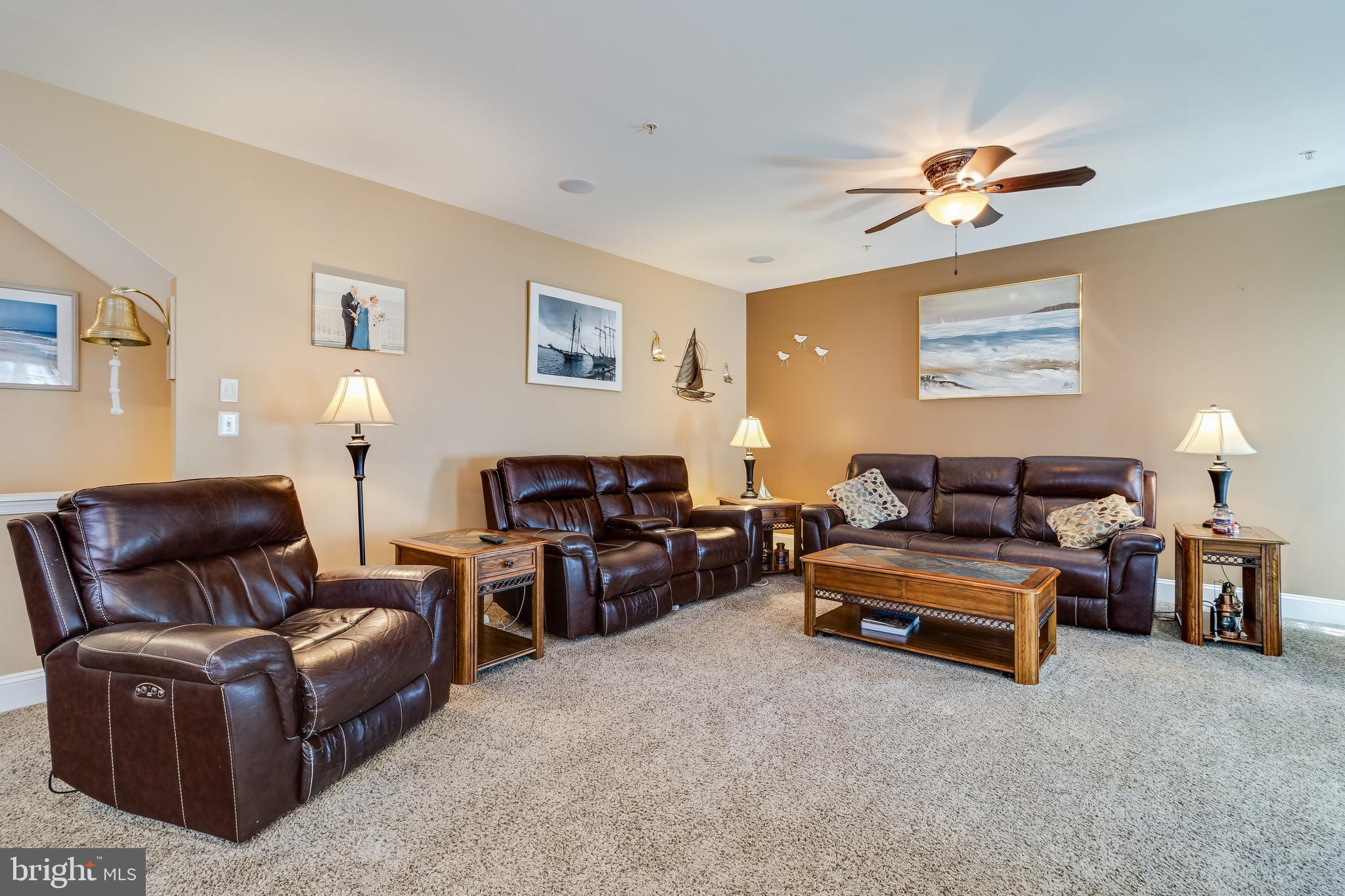 OAK CREEK - Residential