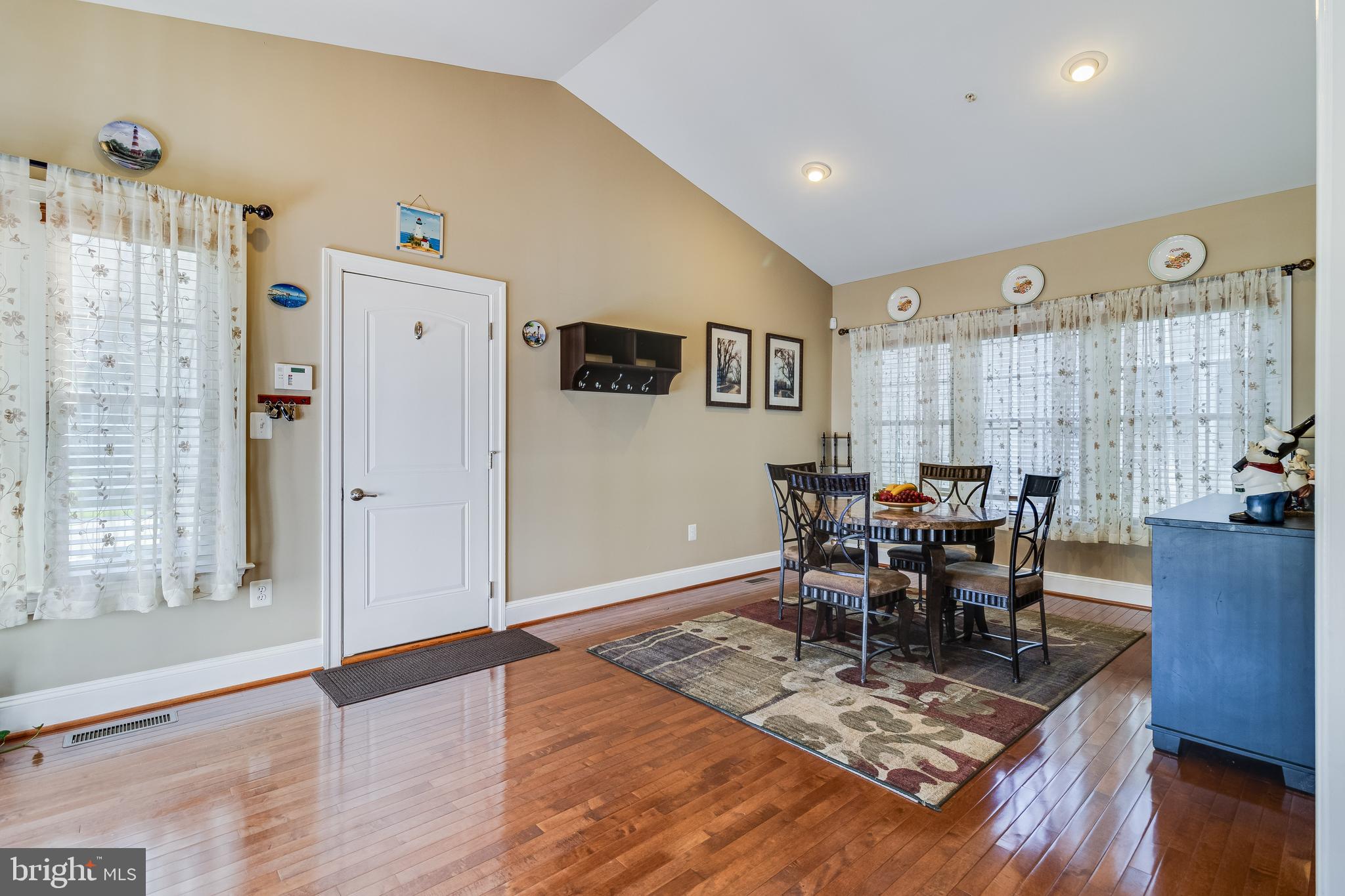 OAK CREEK - Residential