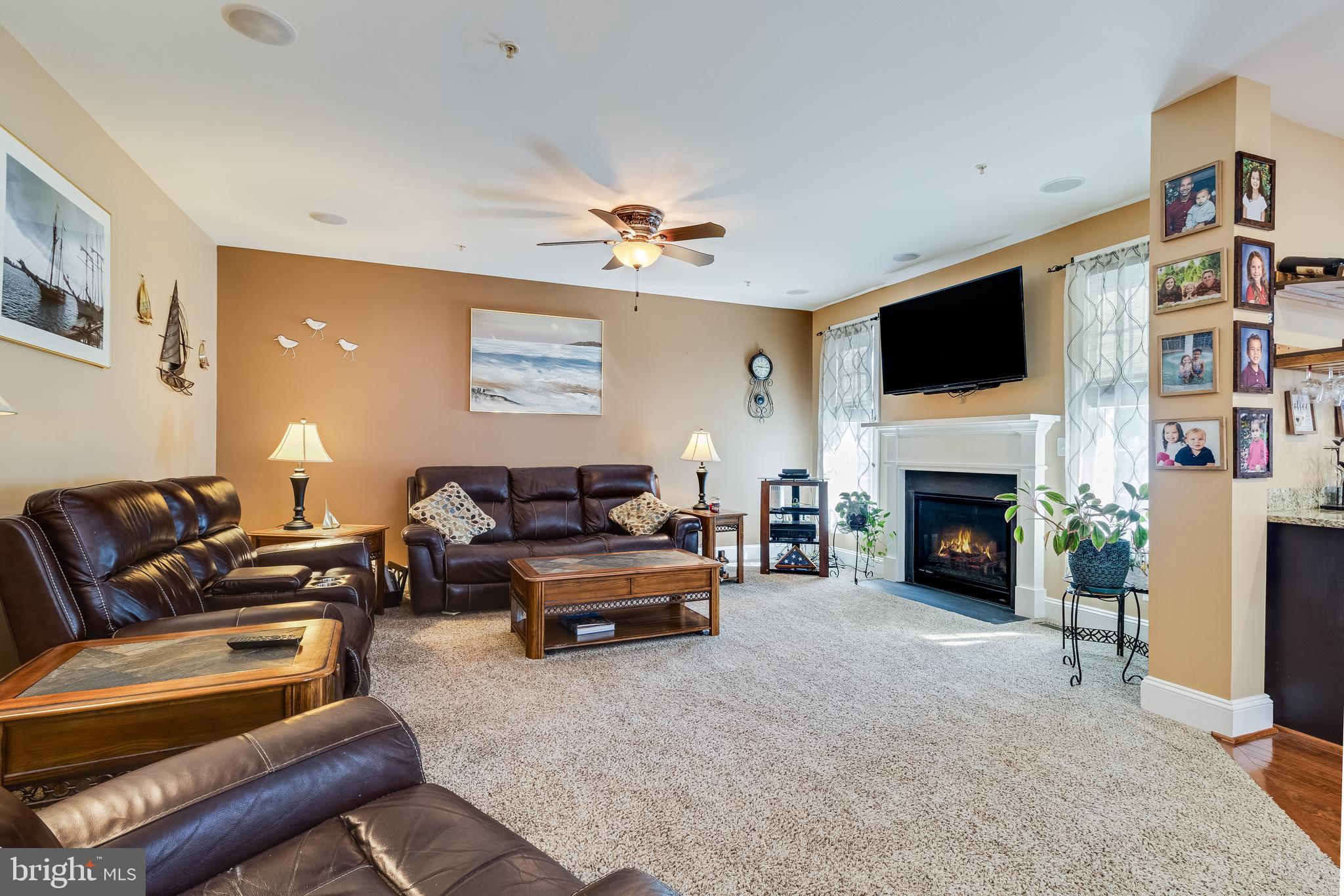 OAK CREEK - Residential