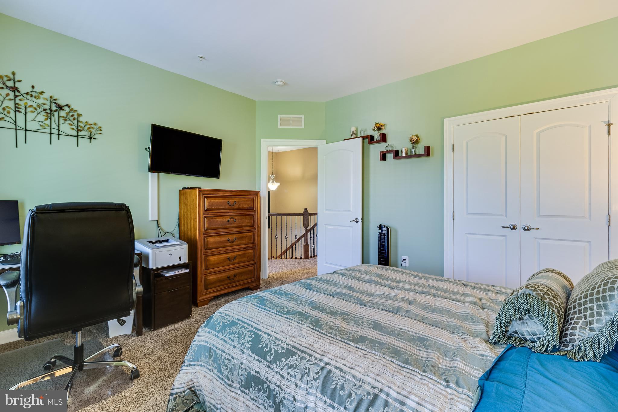 OAK CREEK - Residential