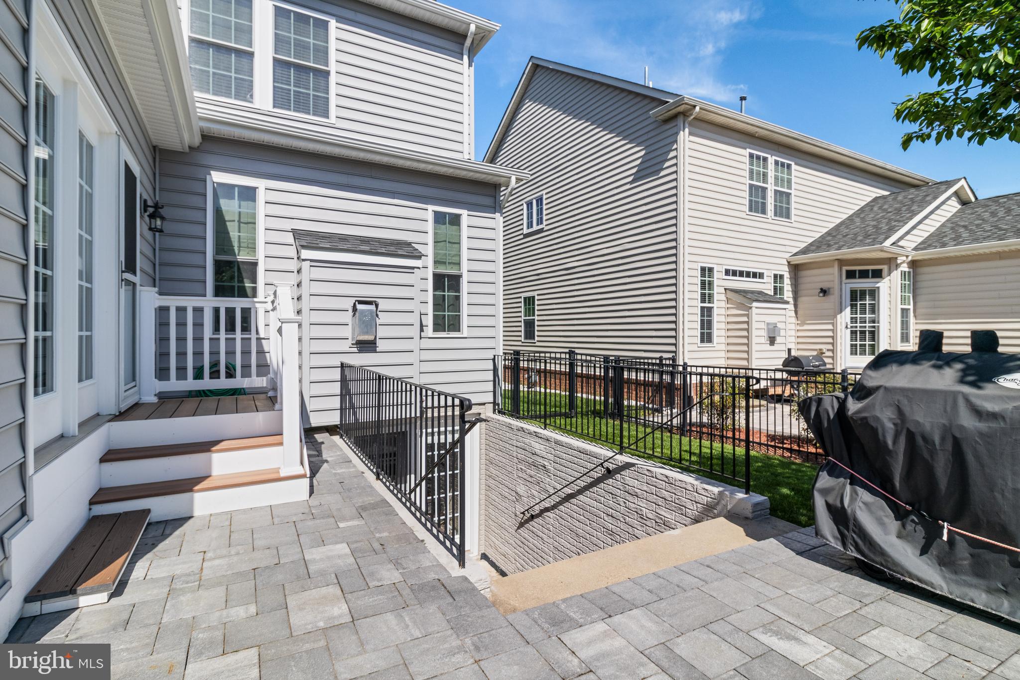 OAK CREEK - Residential