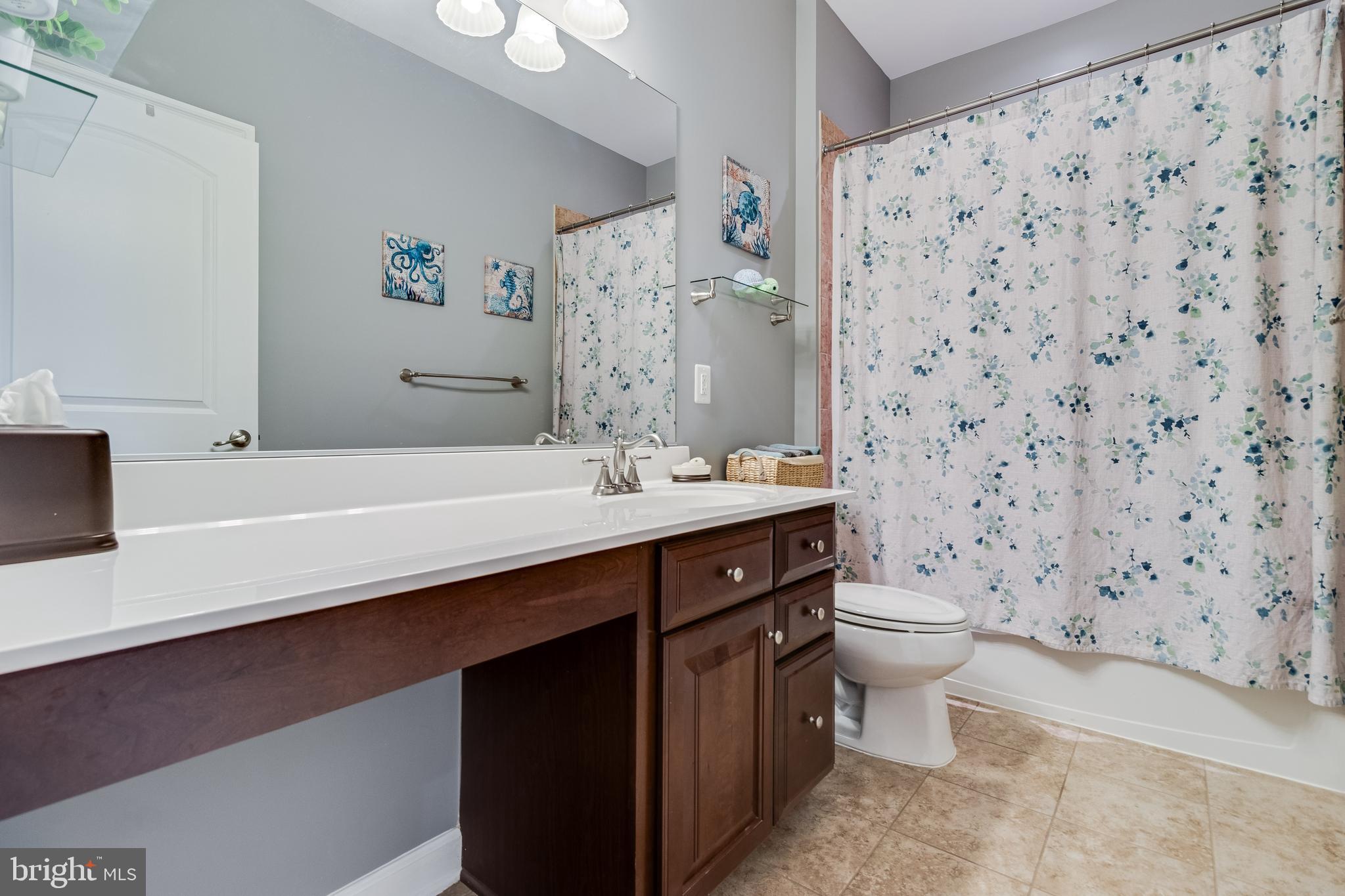 OAK CREEK - Residential