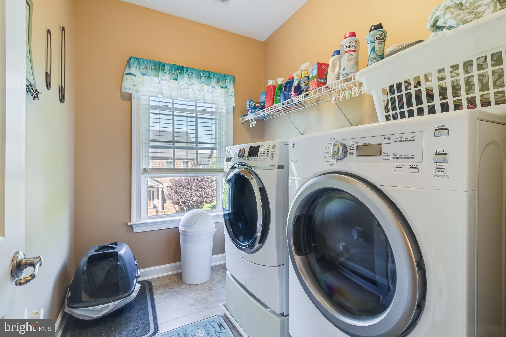 OAK CREEK - Residential