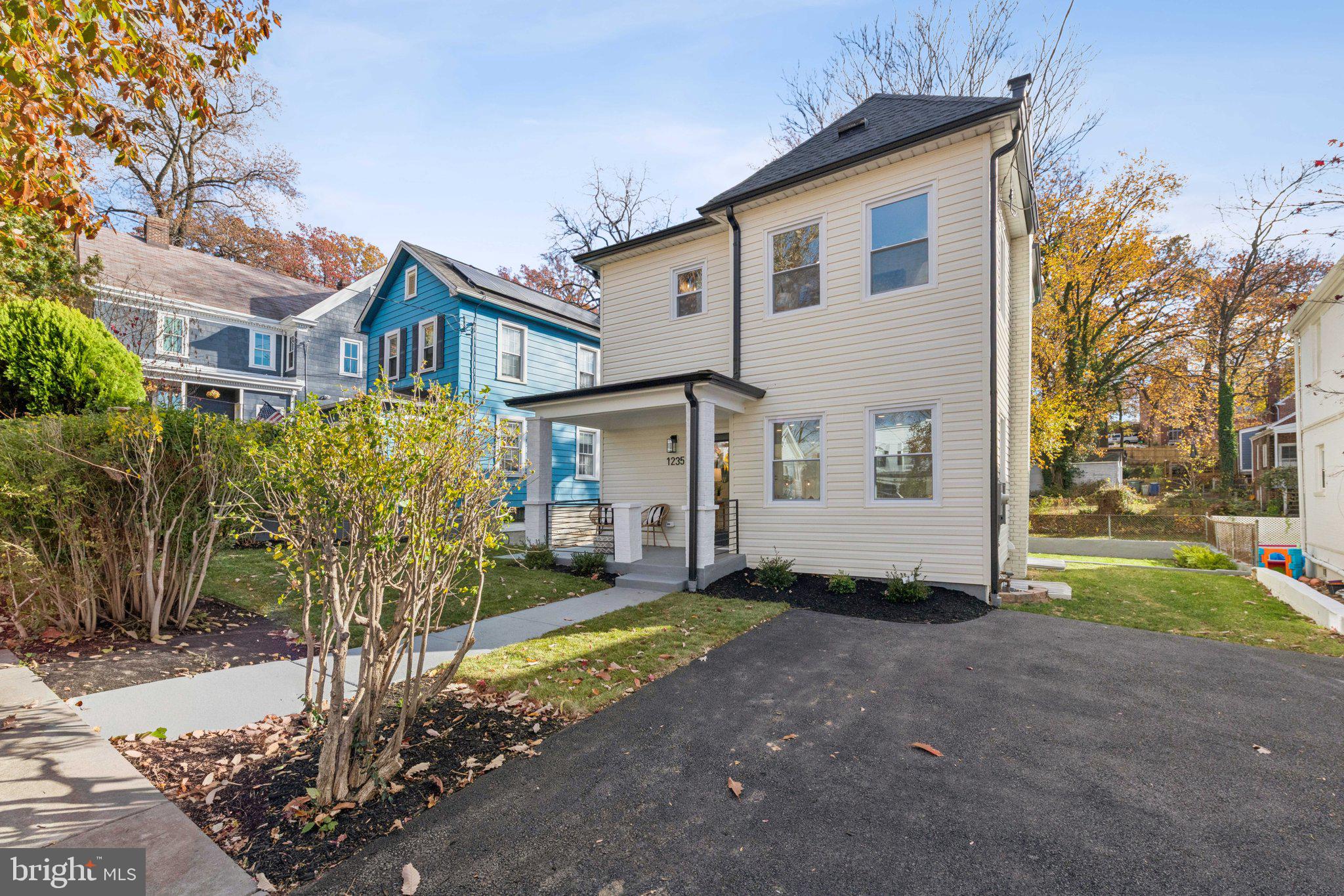 1235 PERRY STREET NE