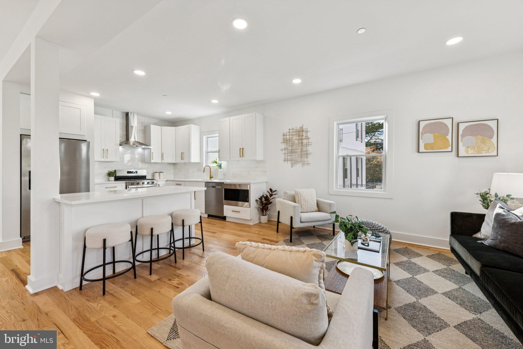 1235 PERRY STREET NE