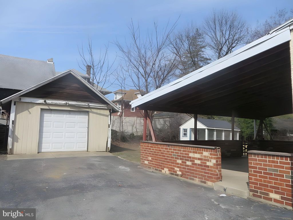 Photo of 22 S Linden Avenue, UPPER DARBY, PA 19082 (MLS # PADE2086376)