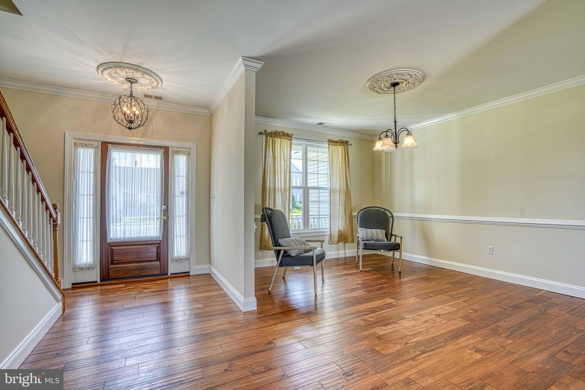 4 MIMOSA COURT