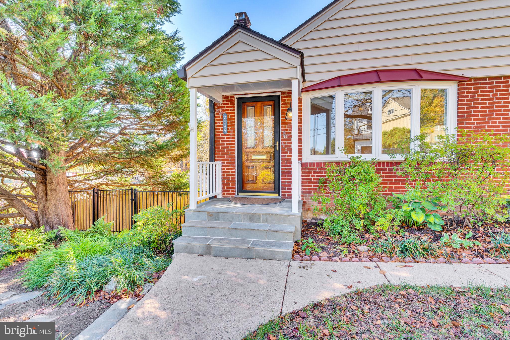 LEXINGTON VILLAGE - Residential Lease