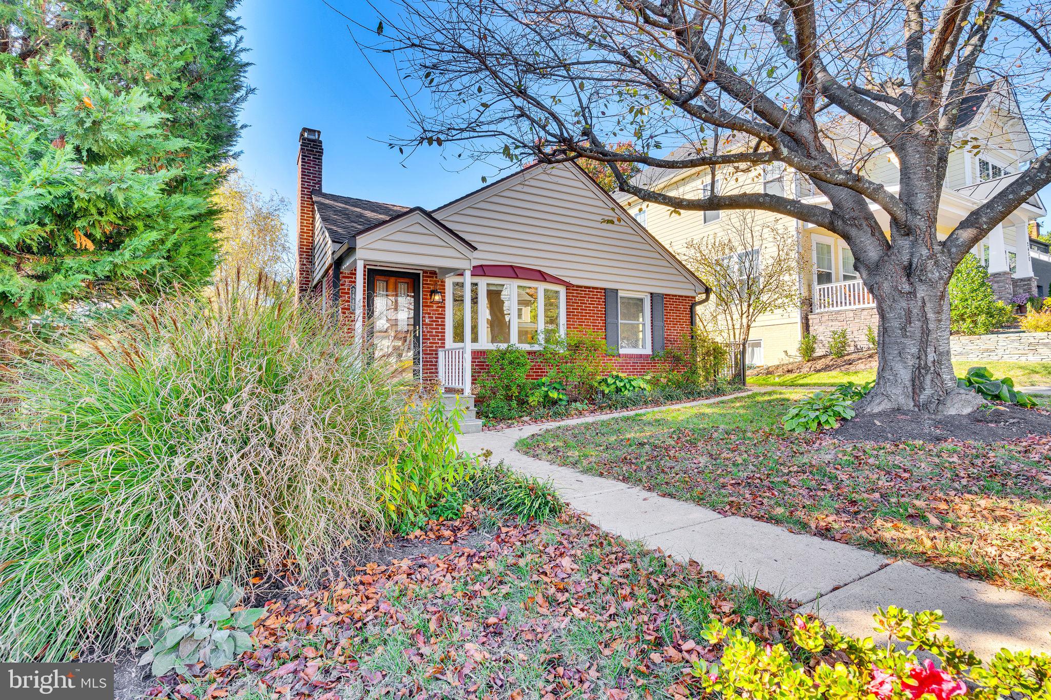 LEXINGTON VILLAGE - Residential Lease