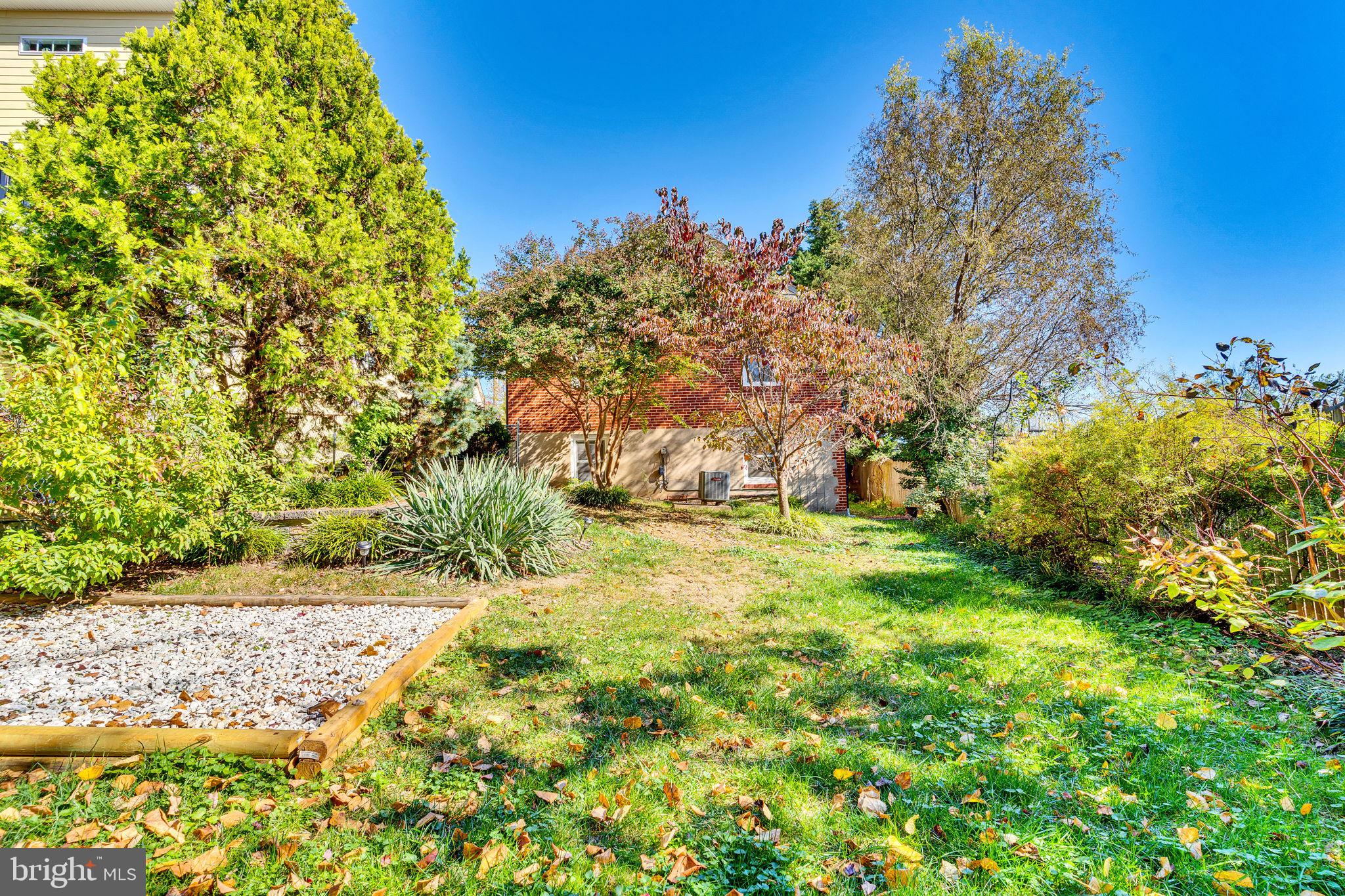 LEXINGTON VILLAGE - Residential Lease