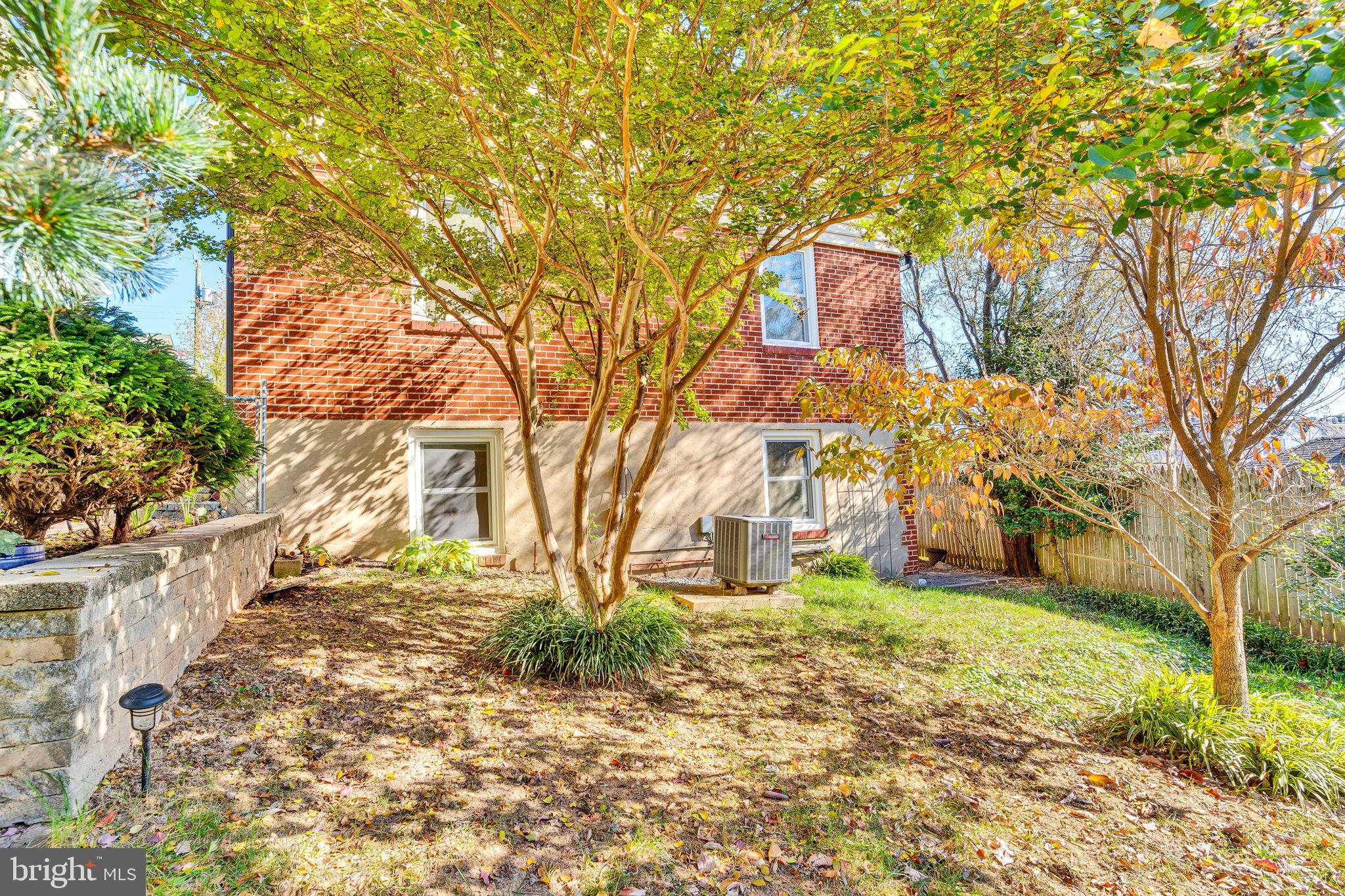 LEXINGTON VILLAGE - Residential Lease