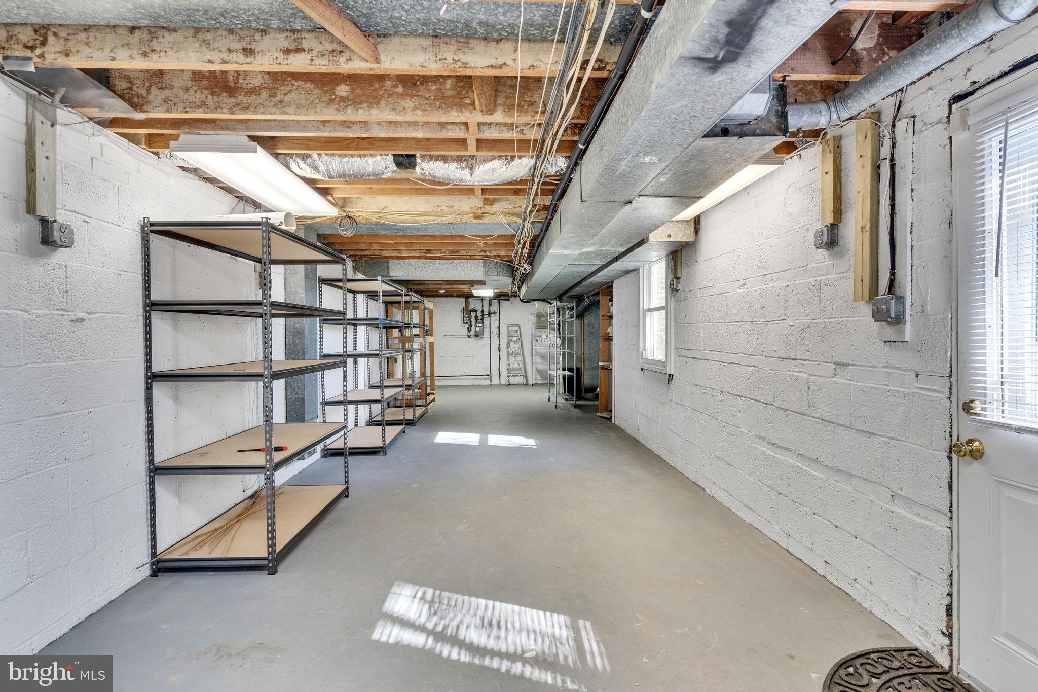 LEXINGTON VILLAGE - Residential Lease