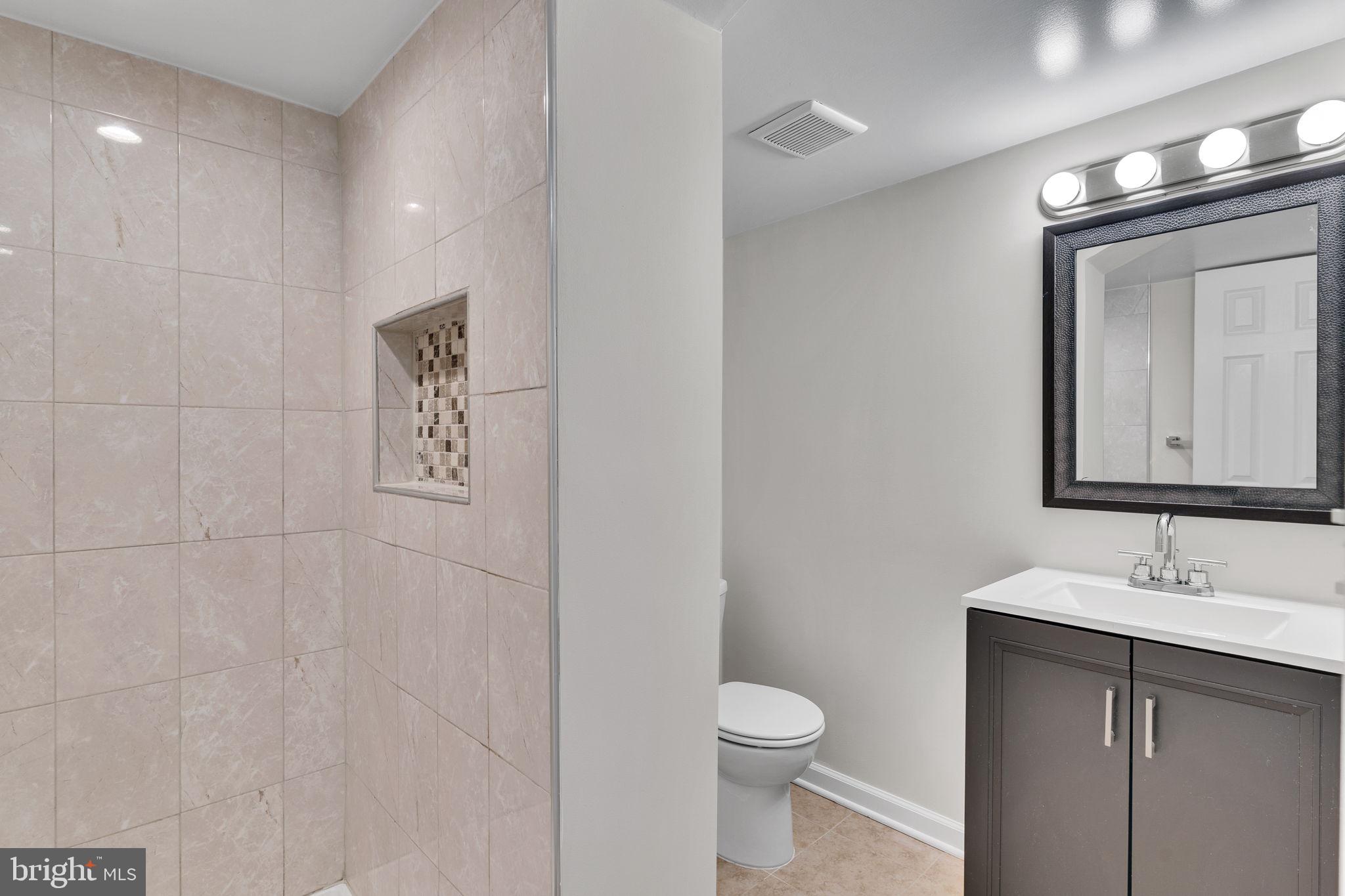 LEXINGTON VILLAGE - Residential Lease